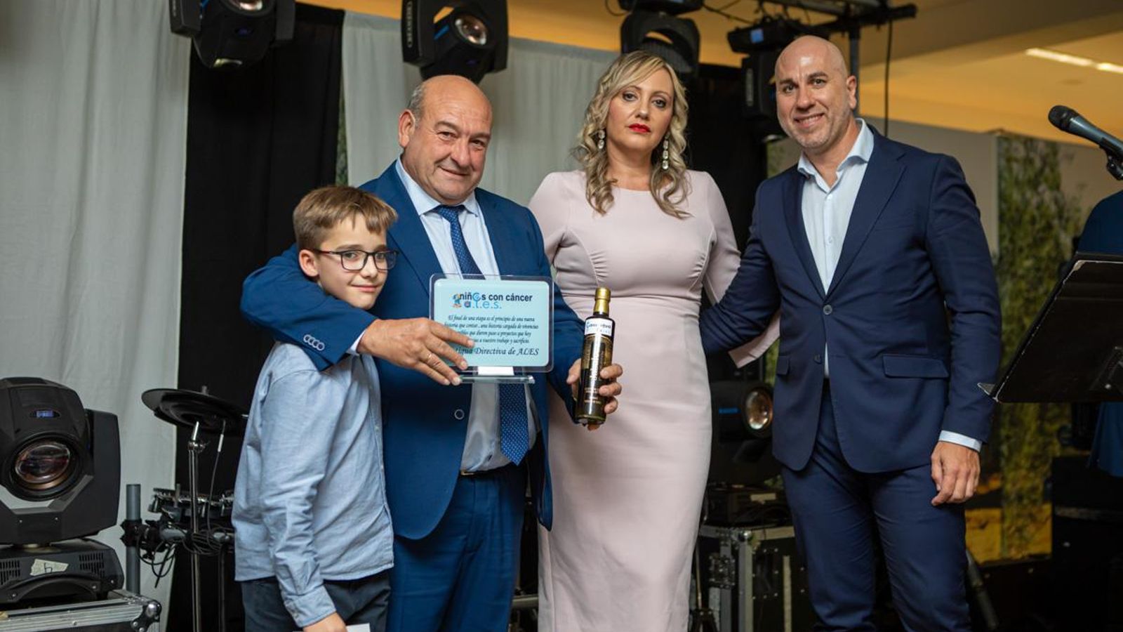 VII cena solidaria de la Asociación para la Lucha contra las Enfermedades de la Sangre (ALES), en imágenes