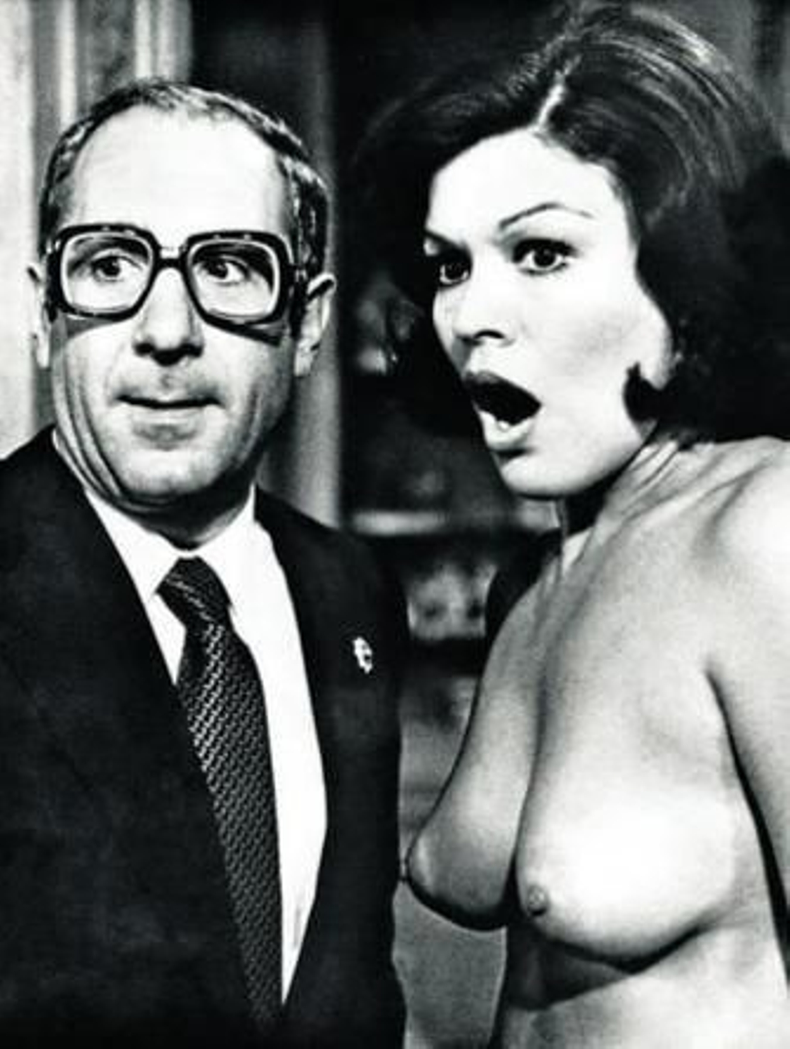 Alfredo Landa y Mirta Miller en 'Alcalde por elección'. Alfredo Landa y Mirta Miller en 'Alcalde por elección'.