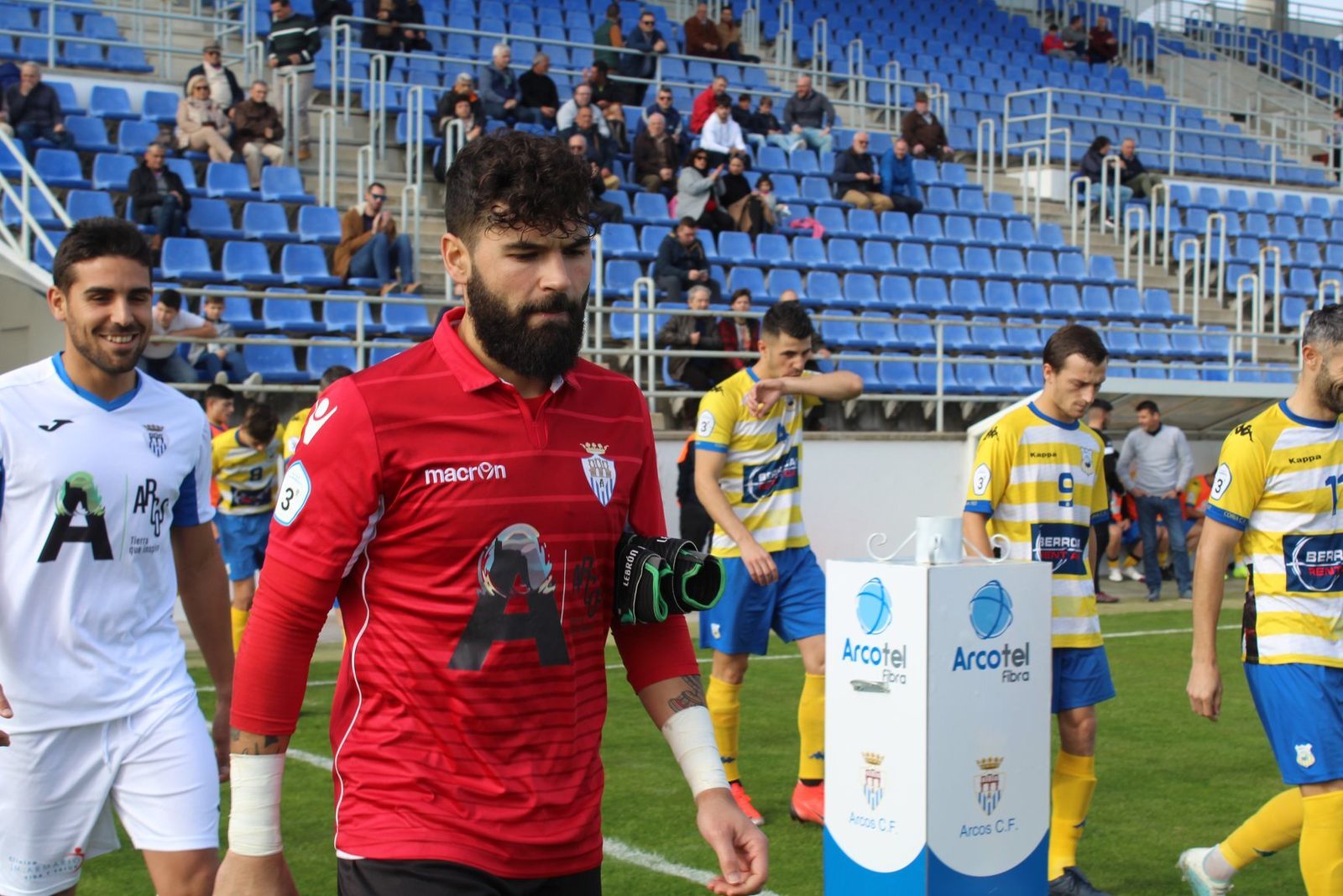 El meta Lebrón tras varios días de negociaciones ha renovado por el Arcos.