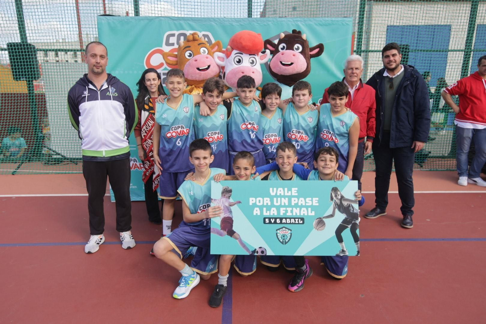 El Lepe celebra su pase a la fase final. El Lepe celebra su pase a la fase final.