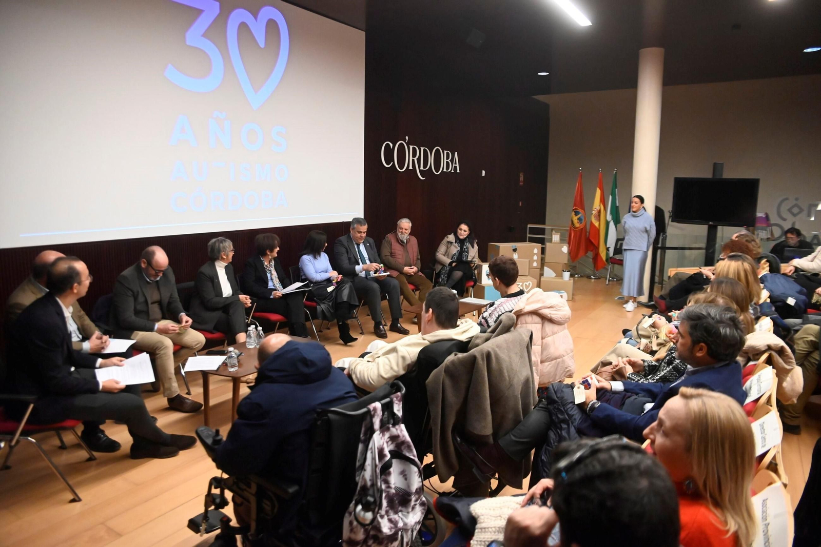 La mesa redonda sobre el tercer sector organizada por Autismo Córdoba, en imágenes