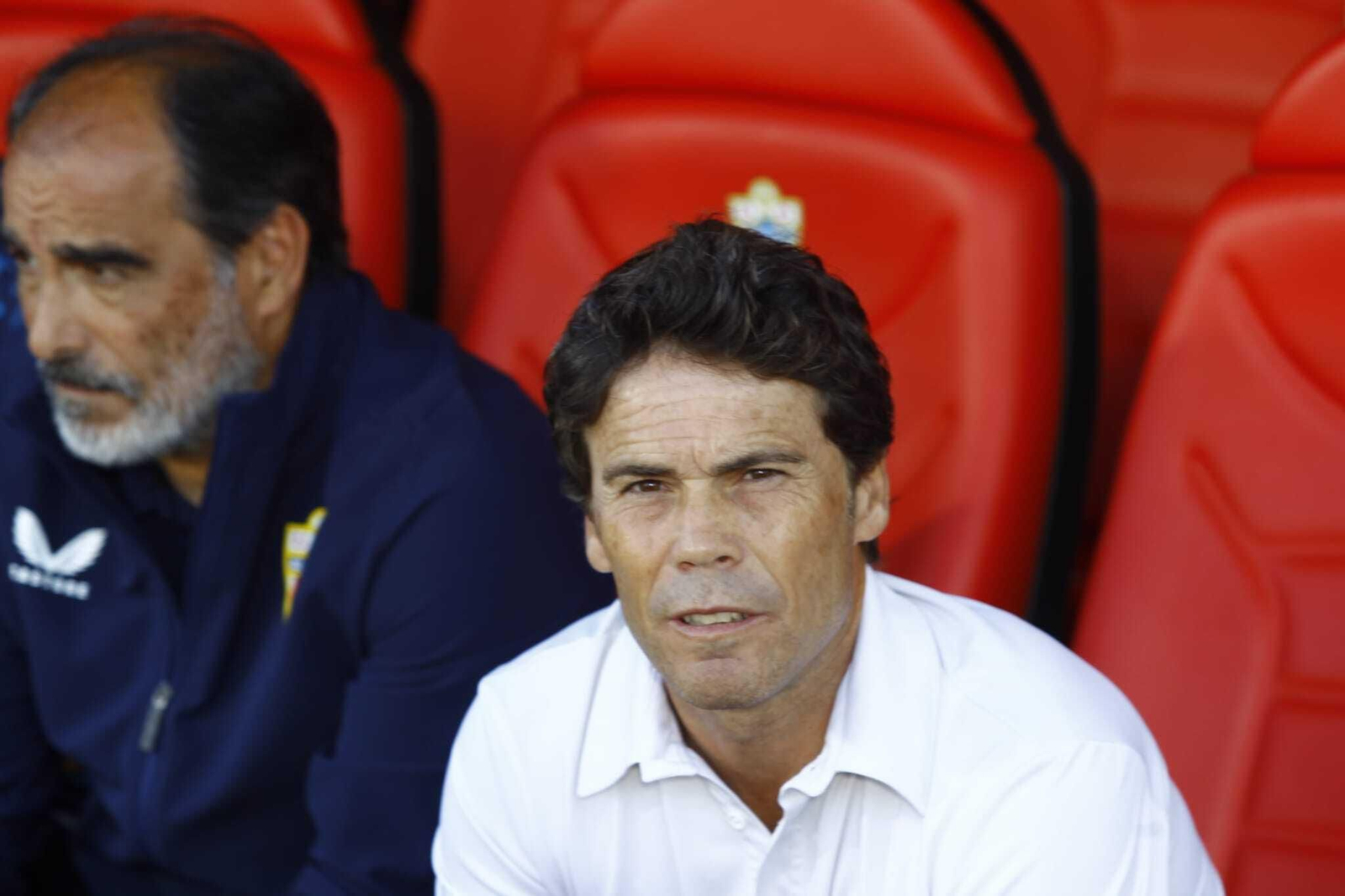 Rubi en su banquillo antes de que diera comienzo el choque contra el Valencia.