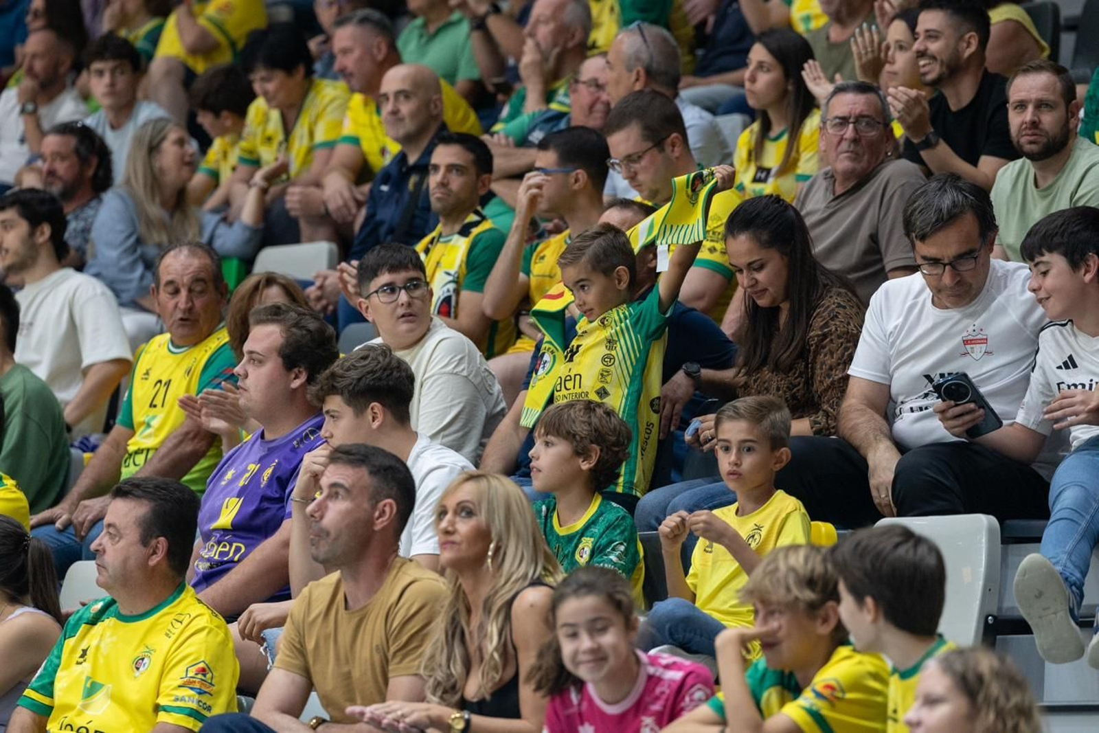 Las mejores imágenes de la amplia victoria del Jaén Paraíso Interior FS sobre O Parrulo Ferrol