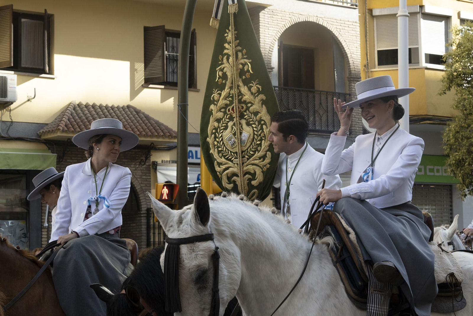 Todos los rocieros de la comitiva de la Hermandad de Huelva, en imágenes