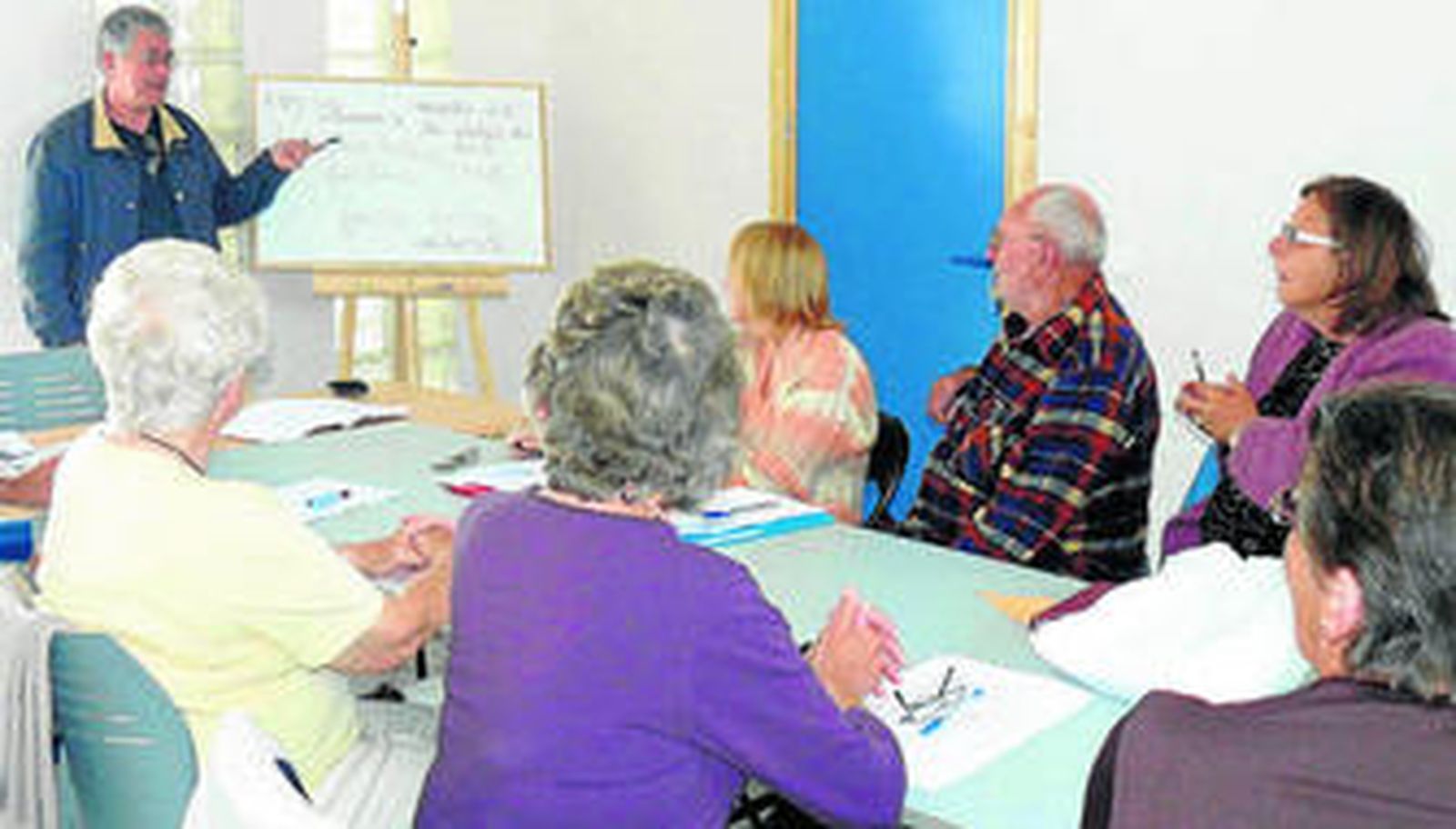 Imagen de uno de llos talleres realizados el pasado año en la asociación Bahía de Costacabana.