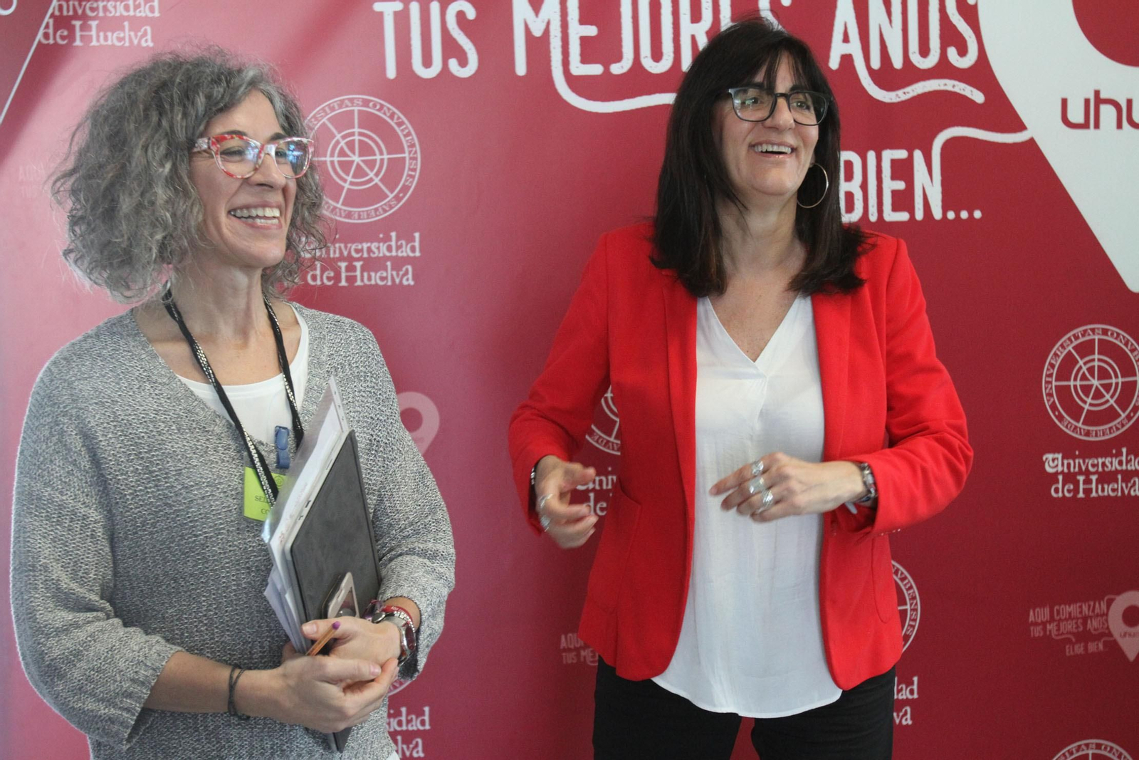 Ángela Sierra -izquierda- y María Antonia Peña.