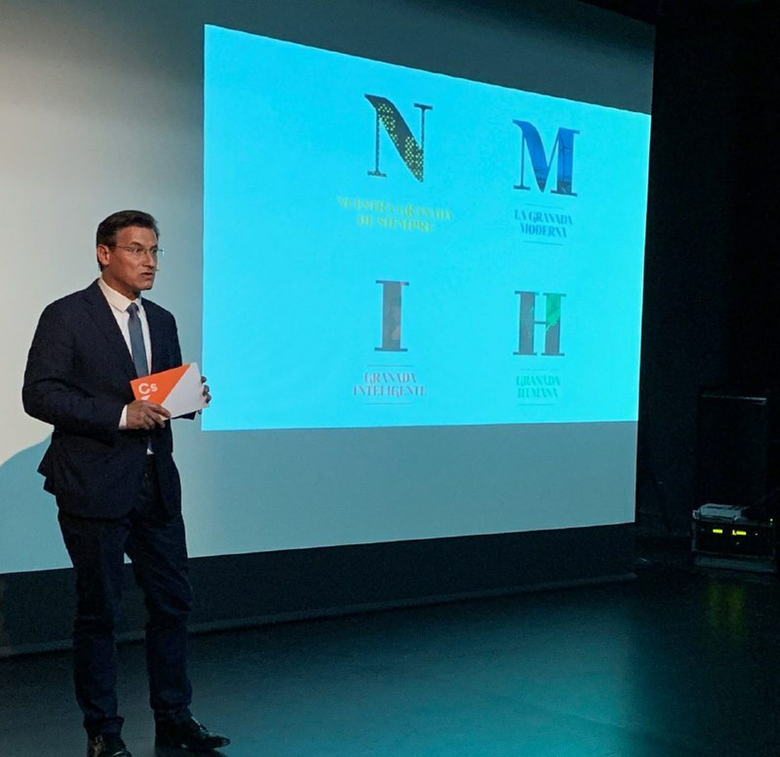 Cs presenta su nuevo modelo metropolitano para los próximos años