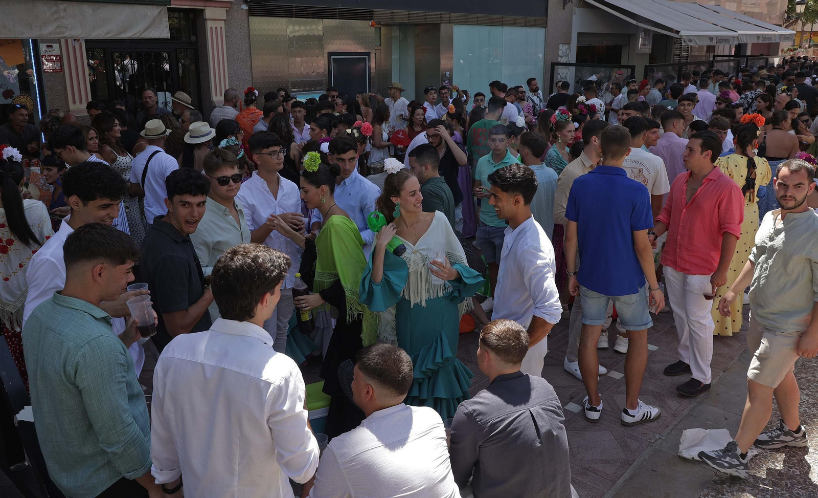 Búscate en las fotos del Domingo Rociero de la Feria de La Línea 2025 Búscate en las fotos del Domingo Rociero de la Feria de La Línea 2025