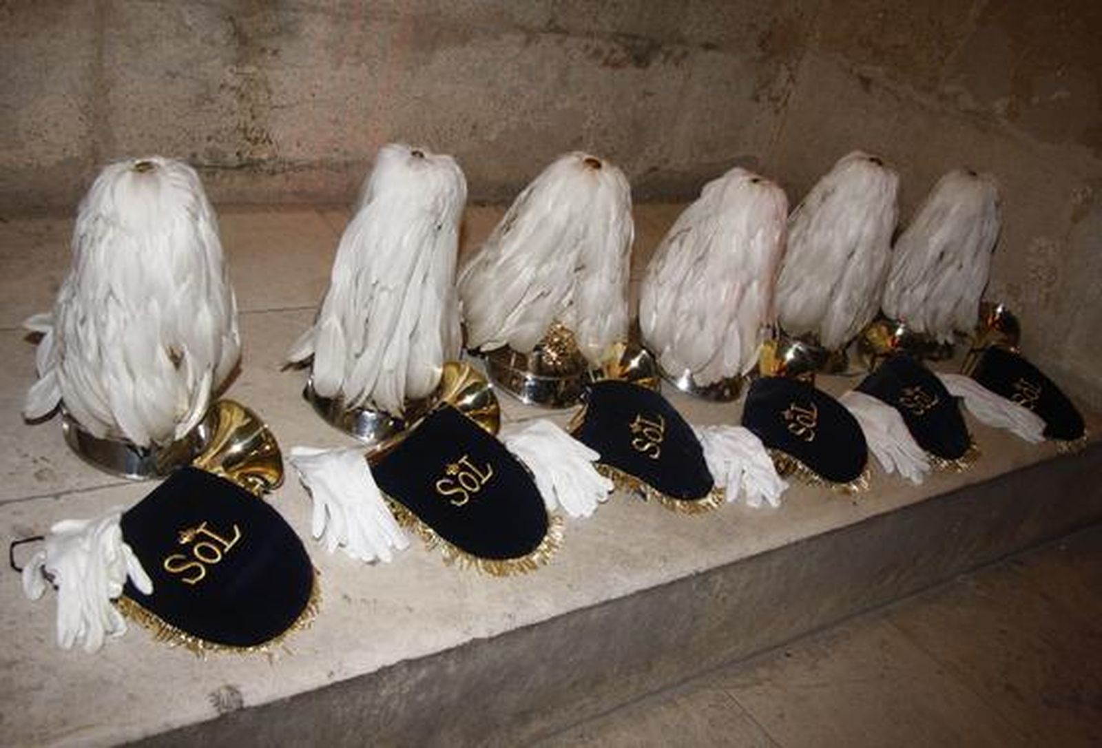 La Giralda acoge, con la banda del Sol, el rito del que se tienen noticias desde 1404.

Foto: B.Vargas