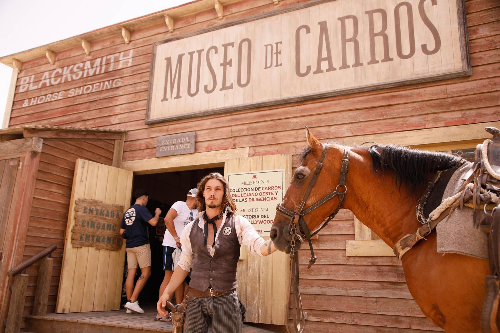 Imágenes del museo a los grandes empresarios y familias históricas de Almería