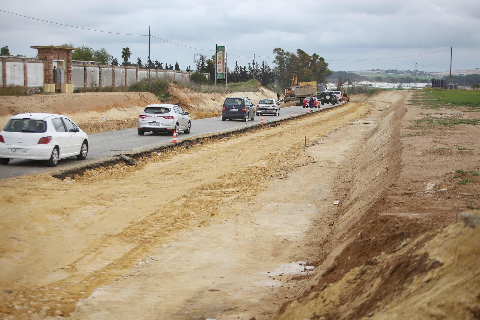 Obras en el tramo del cementerio.