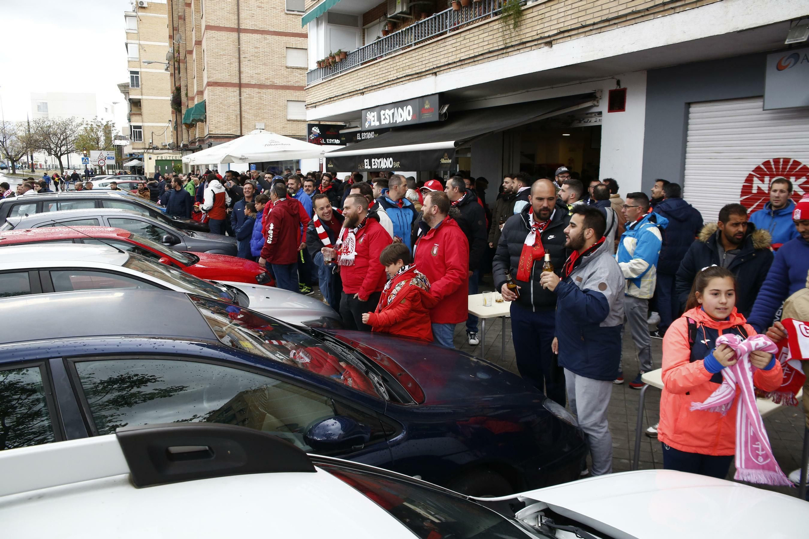 Las fotos de la afición malaguista en Granada