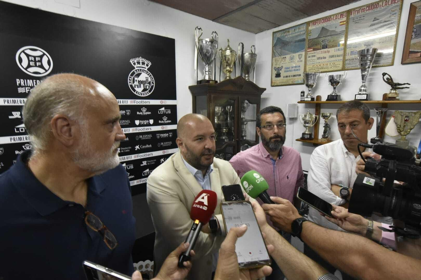 Vidal, Pandalone, Franco y Macías, durante su comparecencia ante los medios