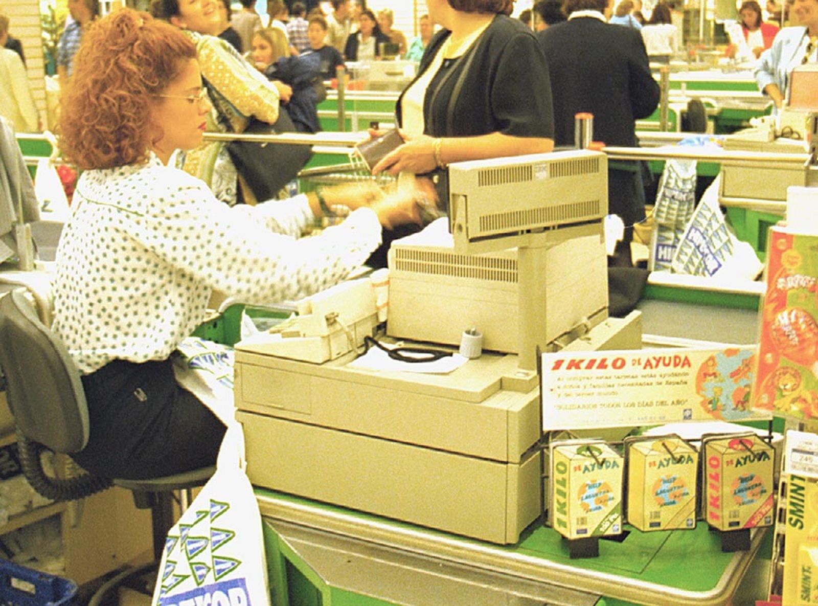 Los supermercados se adaptaron al nuevo método de control.