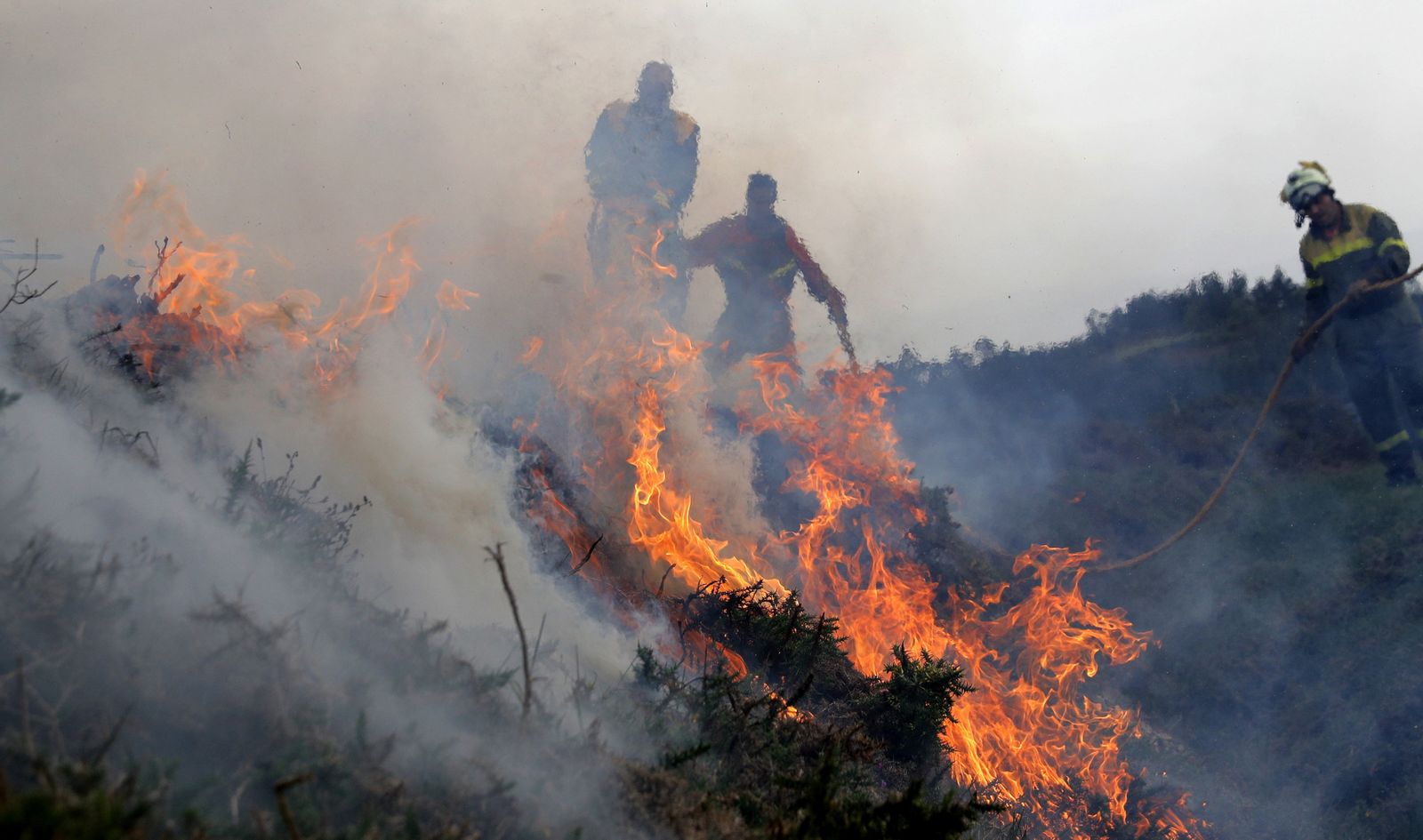 Los incendios declarados en Galicia, en imágenes