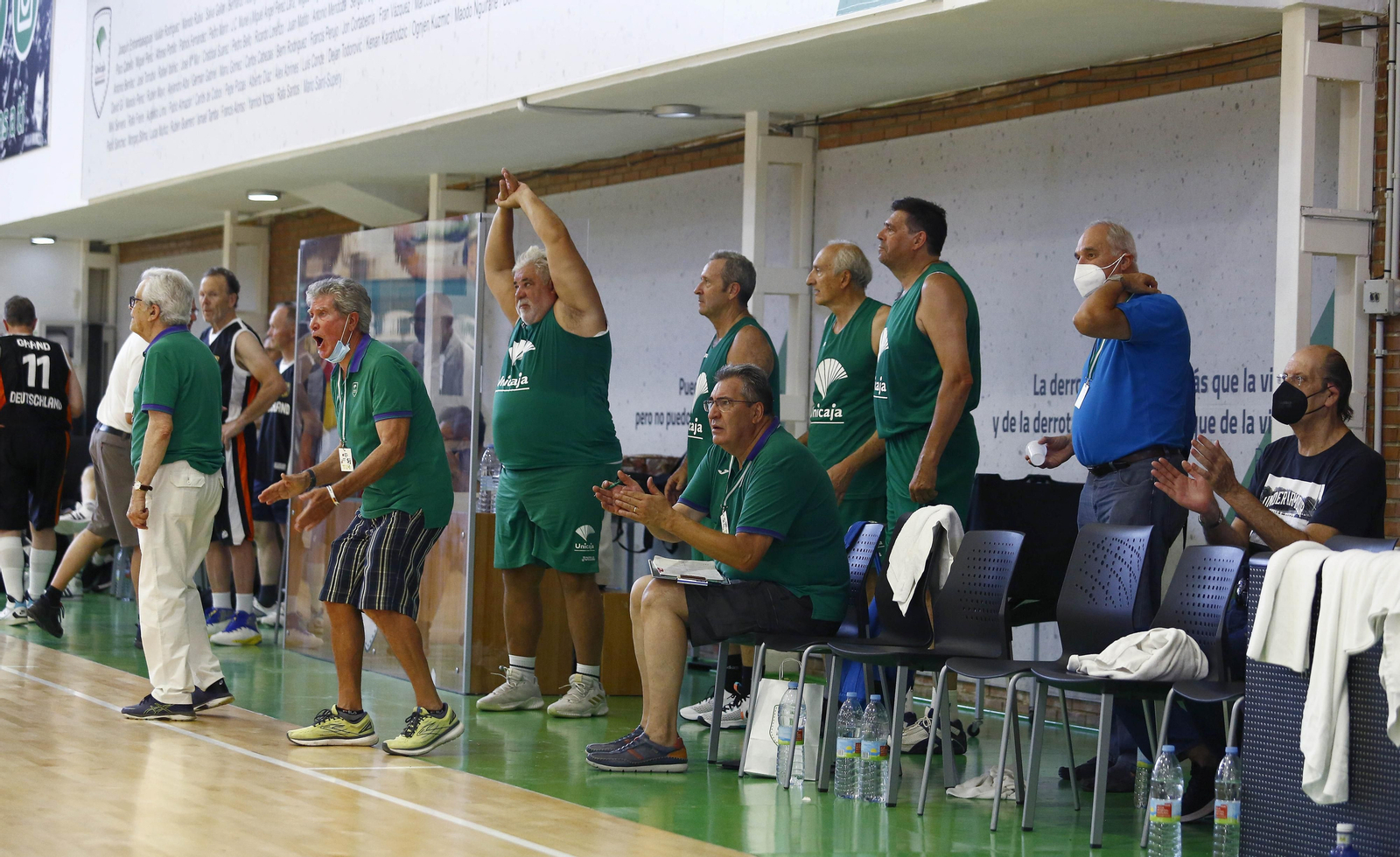 El debut del Unicaja +60 en el FIMBA, en fotos