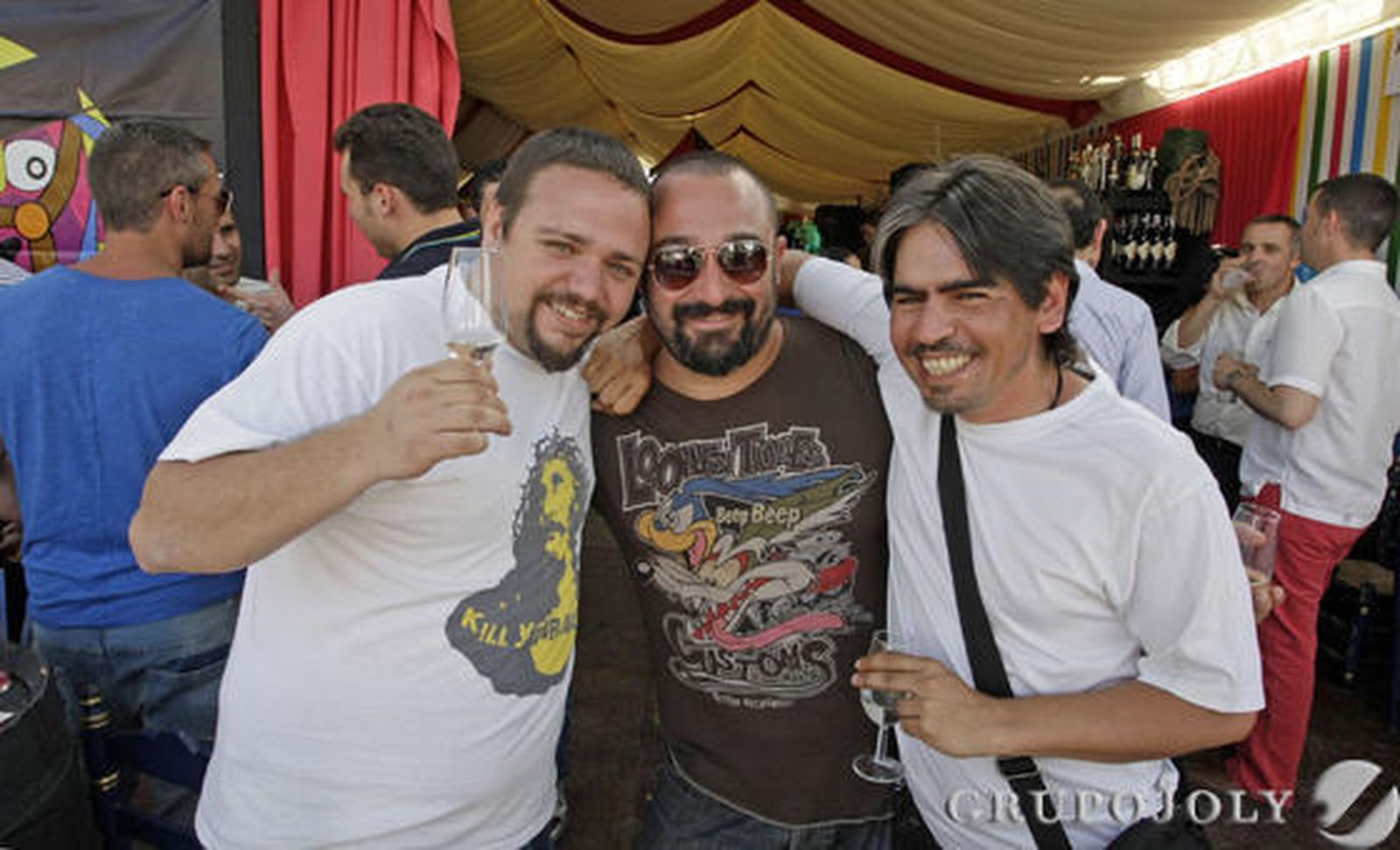Nada como un buen plato de jamón y una copita manzanilla para refrescar la jornada de feria.

Foto: Erasmo Fenoy