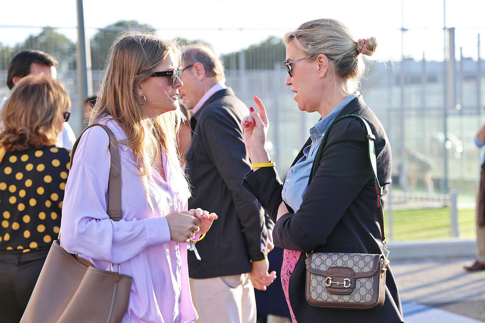 Movitransa presenta los nuevos modelos de BMW IX2 y el X2 en el complejo deportivo Lamiya