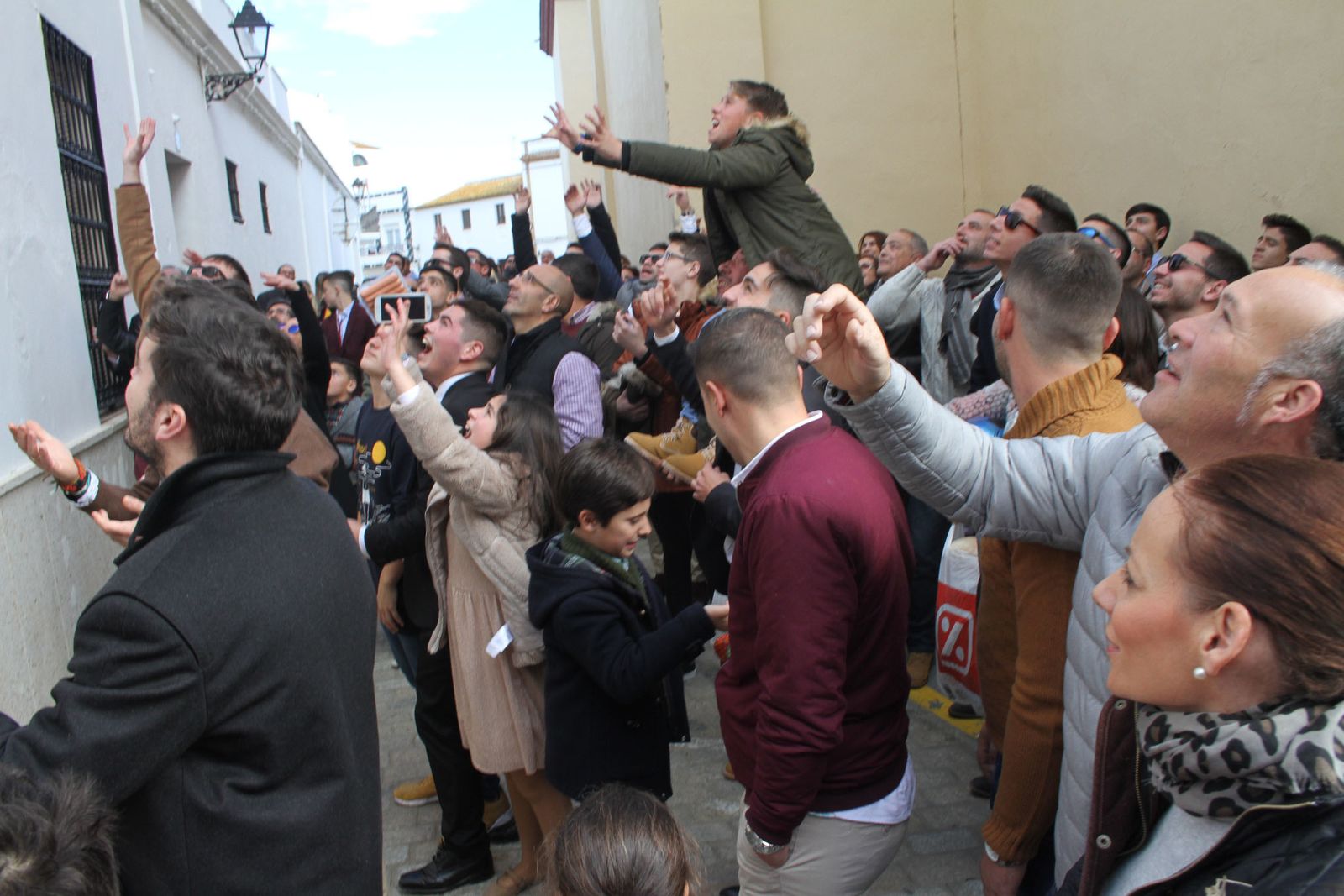 Imágenes de las tiradas en honor a San Antonio Abad en Trigueros