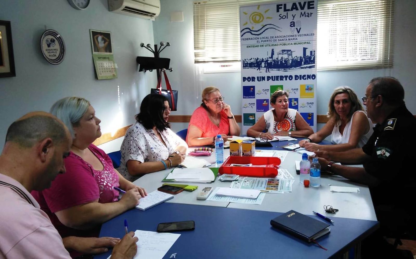 La Flave se reunió con responsables de la Policía Local.