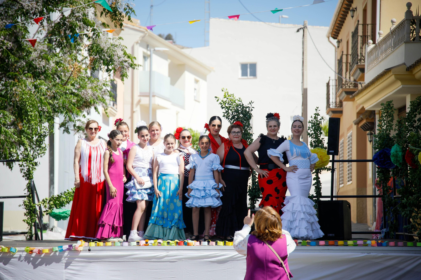 Así es la gran alfombra de serrín para que levite la Virgen de Fátima de Tíjola