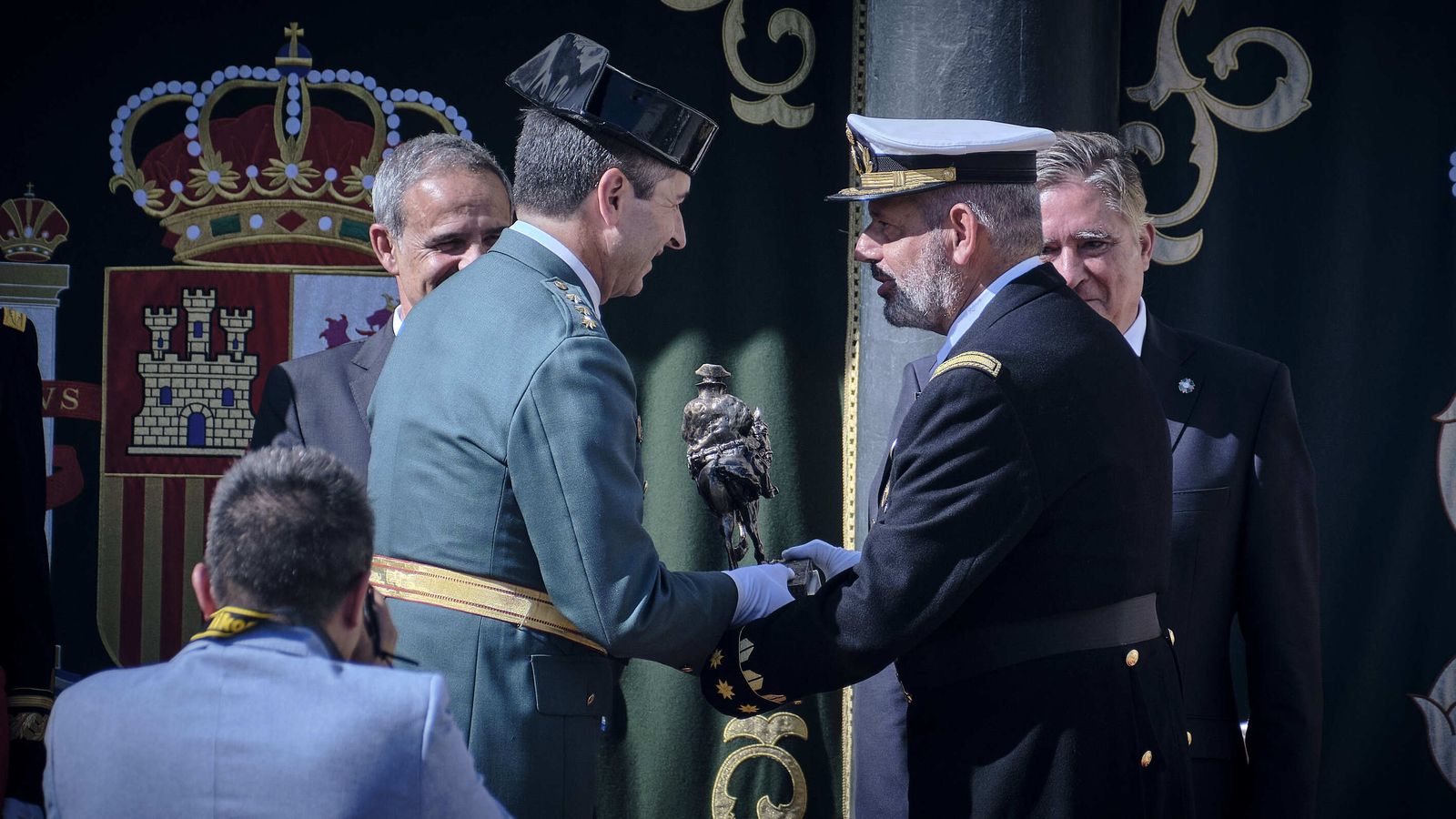 Día del Pilar en la Comandancia de la Guardia Civil de Cádiz.