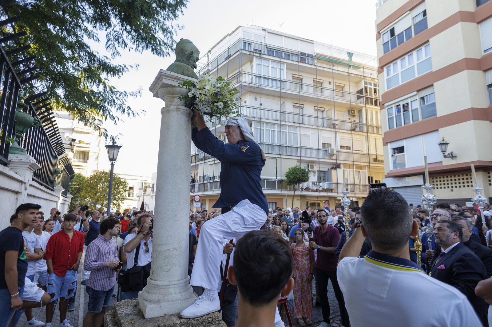 La procesión de la Divina Pastora de San Fernando, en imágenes