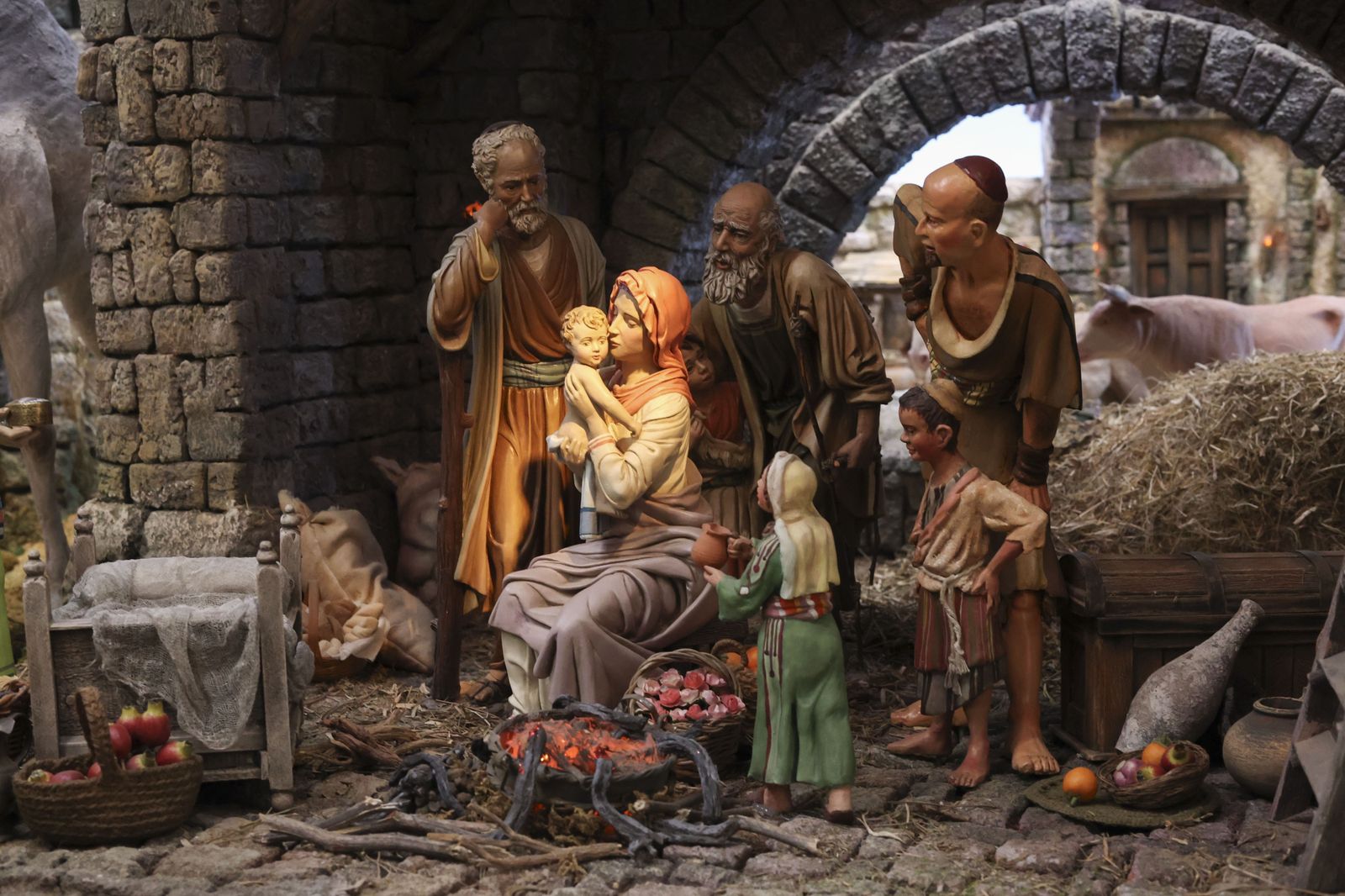 Tomares alberga un espectacular belén artístico, obra del maestro belenista Silvio Torilo