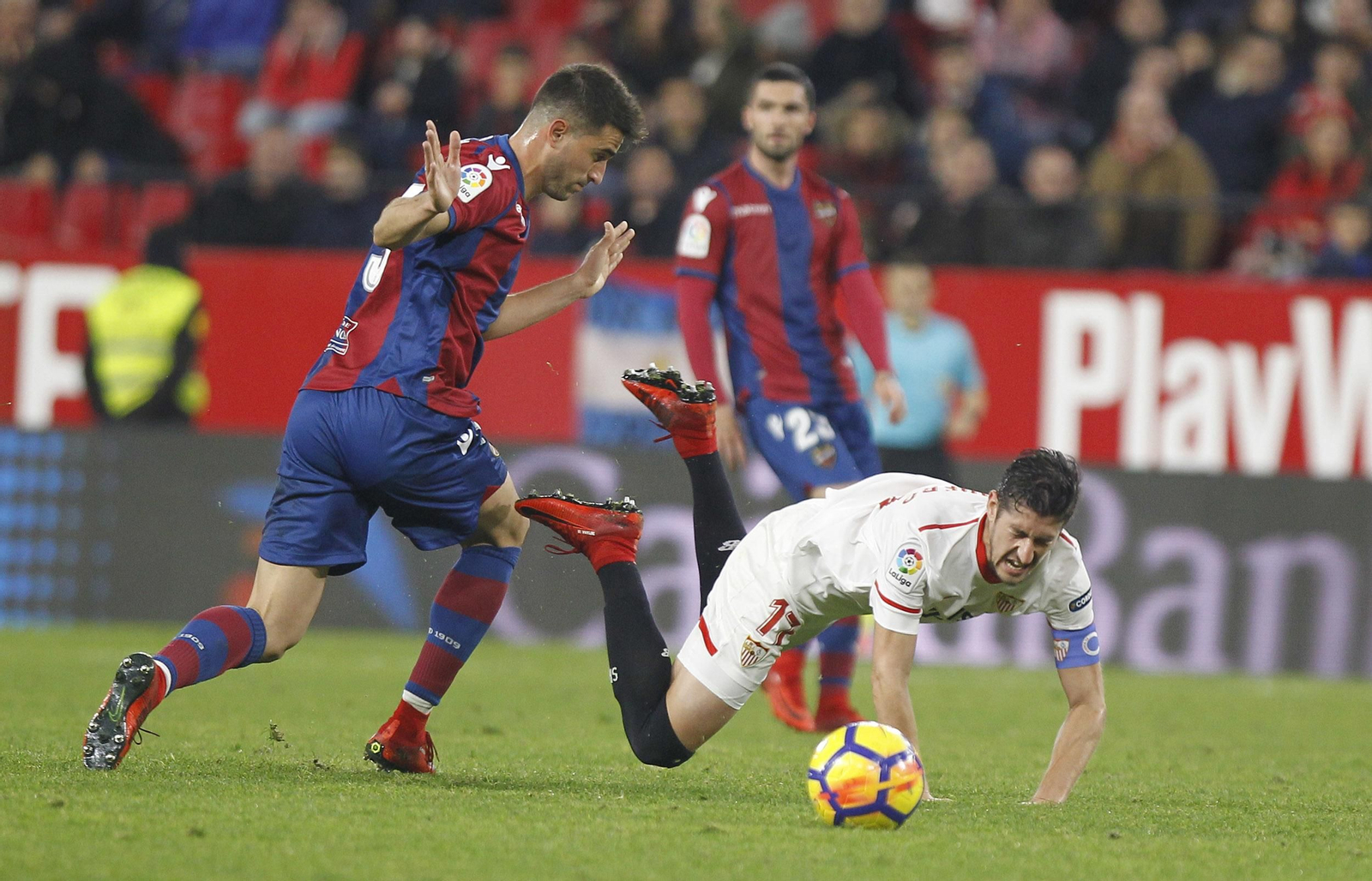 Las imágenes del Sevilla-Levante
