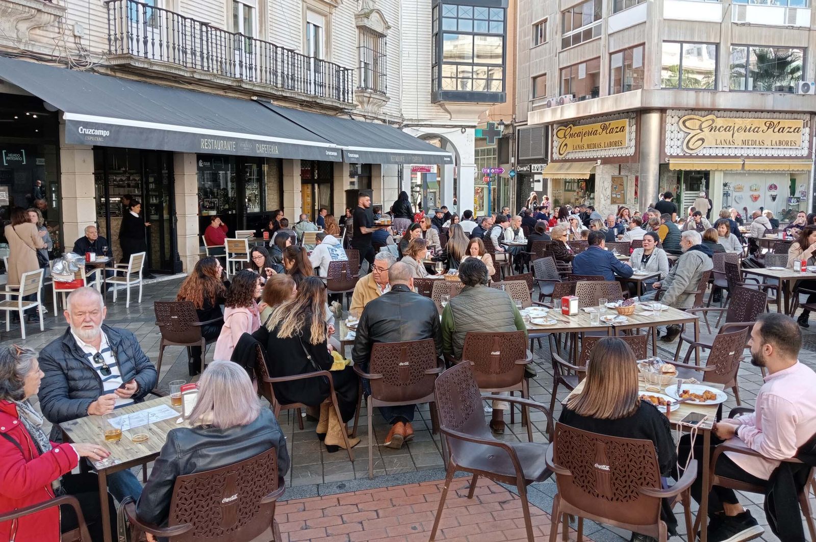 Imágenes del ambiente festivo del 31 de diciembre en Huelva