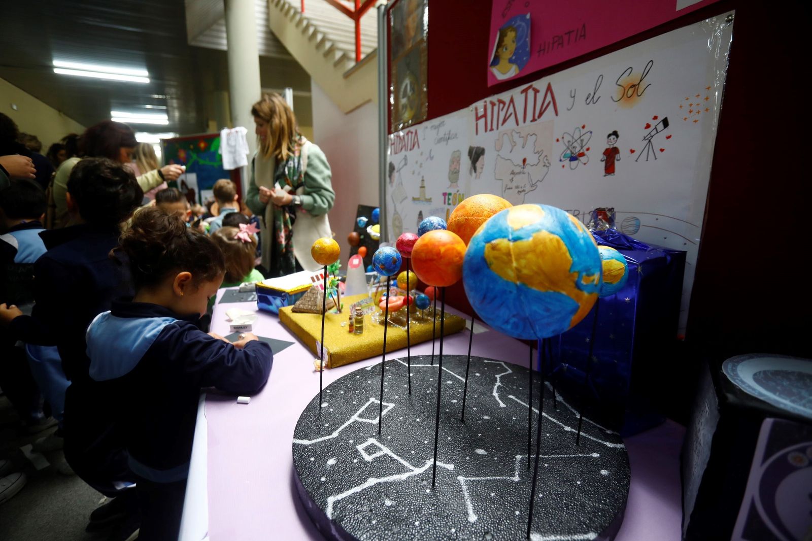 La Feria 'Infanciencia 5' de la Universidad de Córdoba, en imágenes