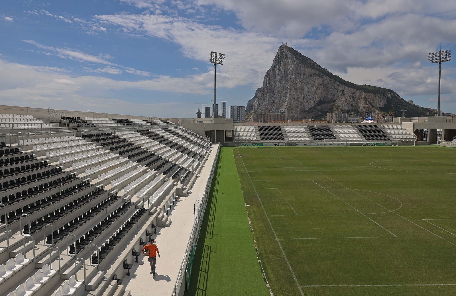 El estadio Ciudad de La Línea, en imágenes