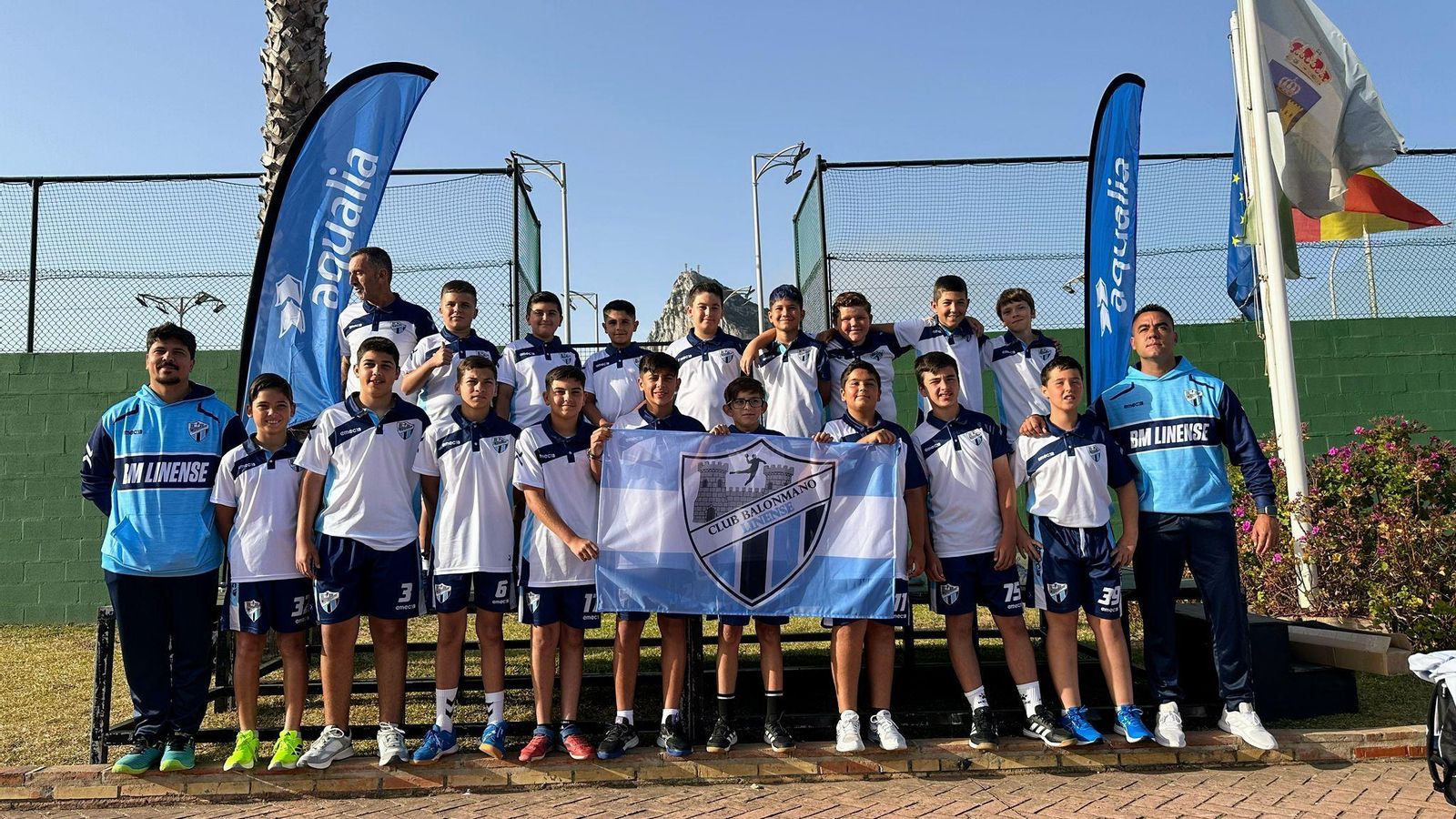 El plantel del BM linense alevín