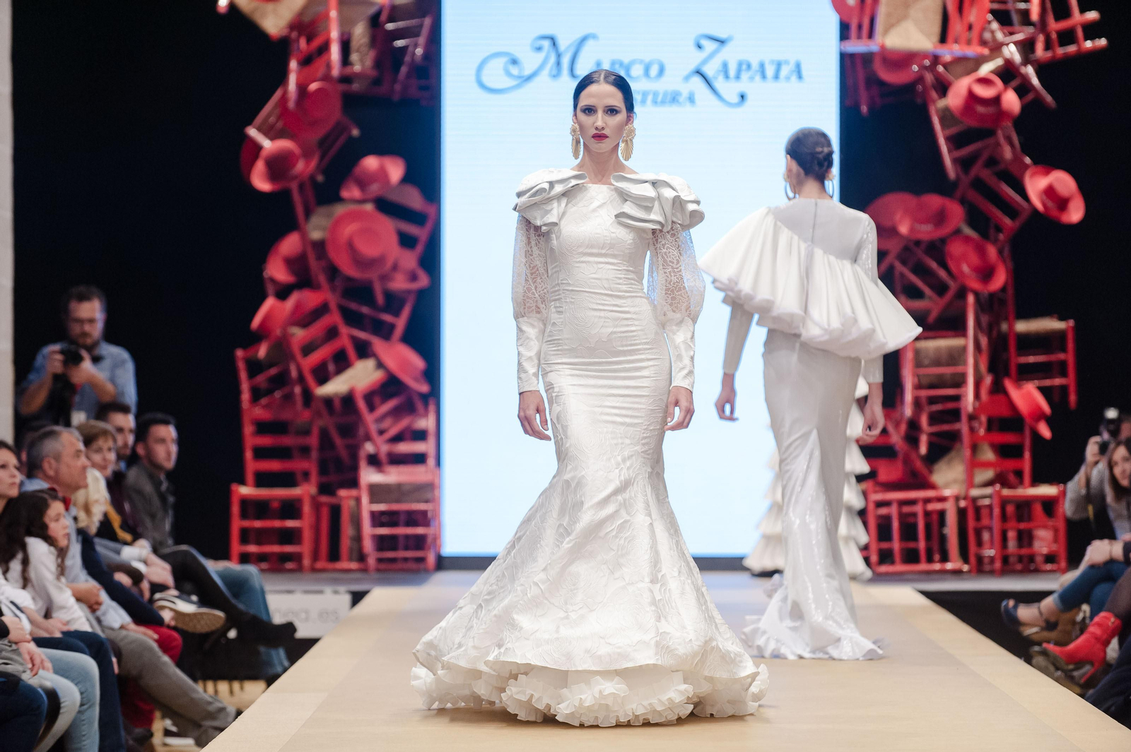 El traje de flamenca blanco y sus versiones más bonitas de esta temporada