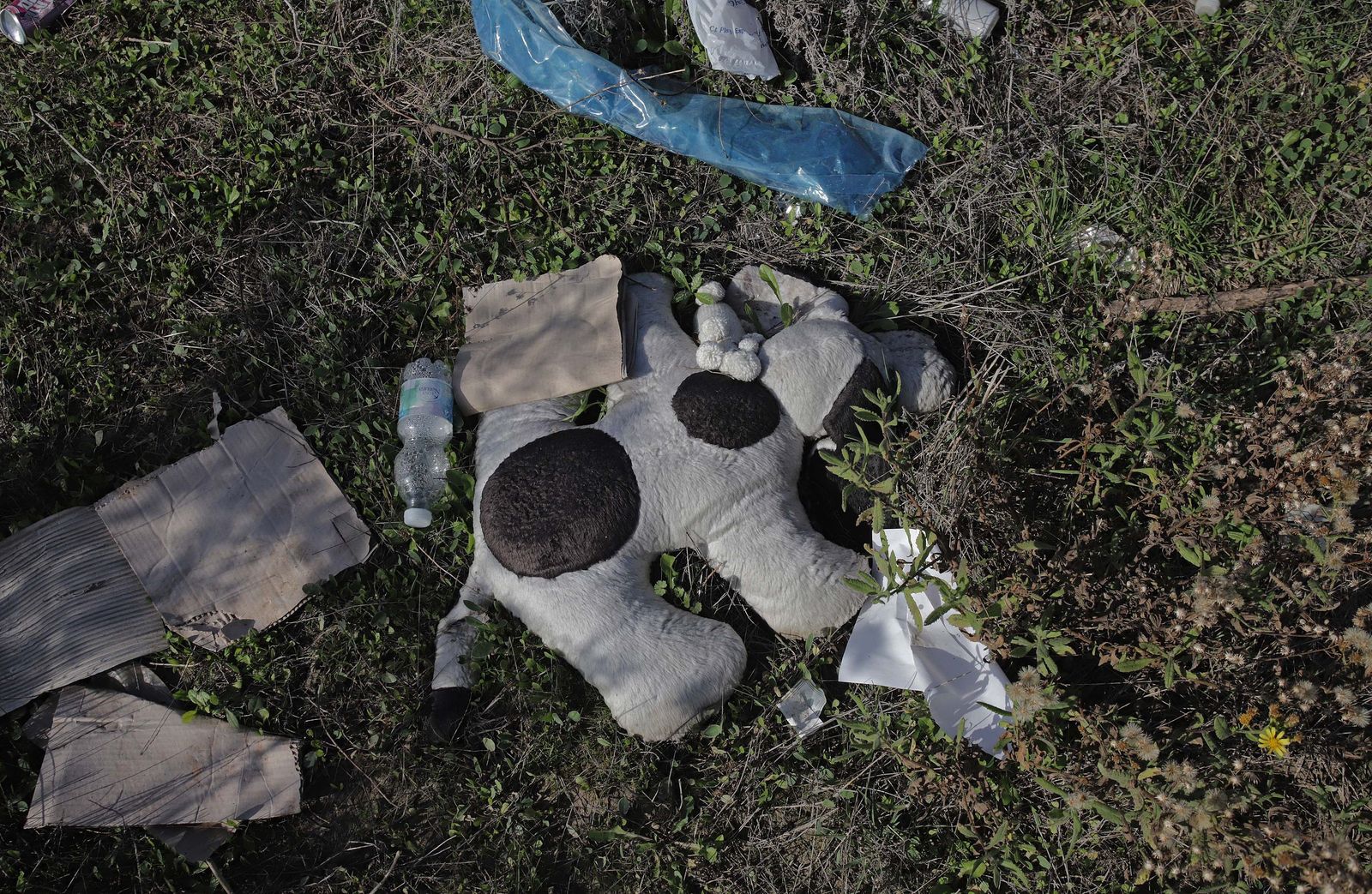 Fotos de los vertederos y escombreras ilegales en la zona de Alamillos Oeste en Algeciras