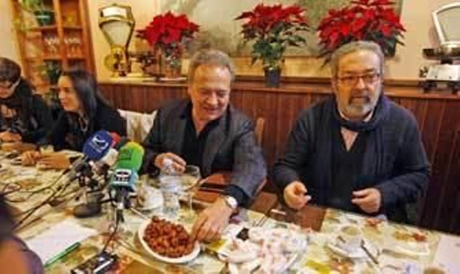 Los concejales de Foro Ciudadano Rocío Montero, Pedro Pacheco y José Ramón Alonso, en un desayuno navideño en diciembre de 2011.