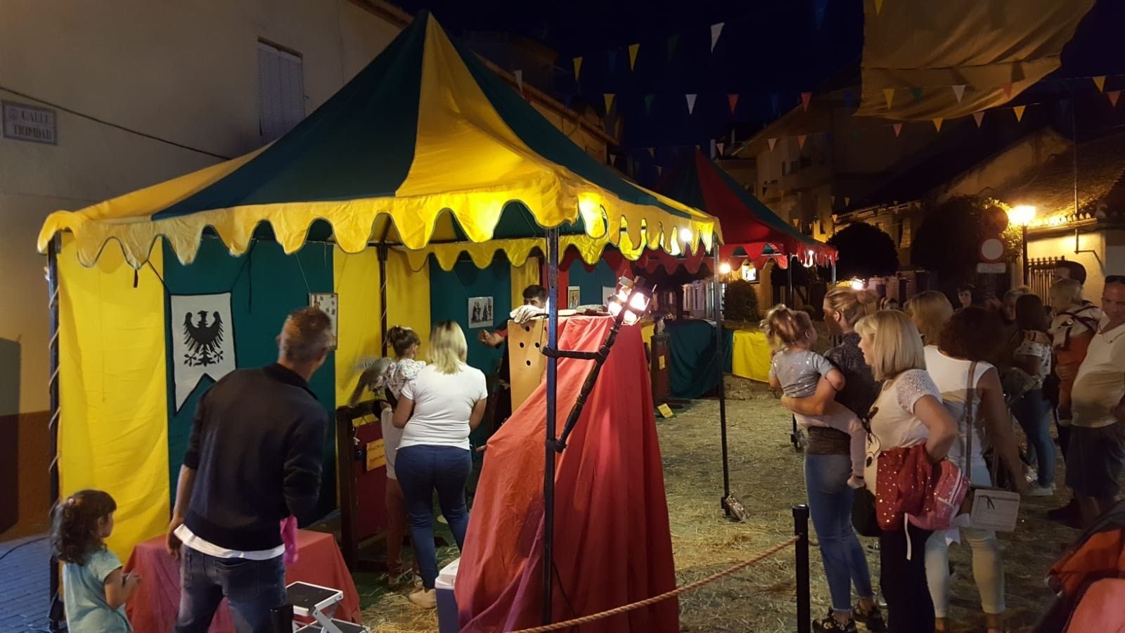 Puesto de cetrería en la anterior edición del Mercado Medieval de Cúllar Vega