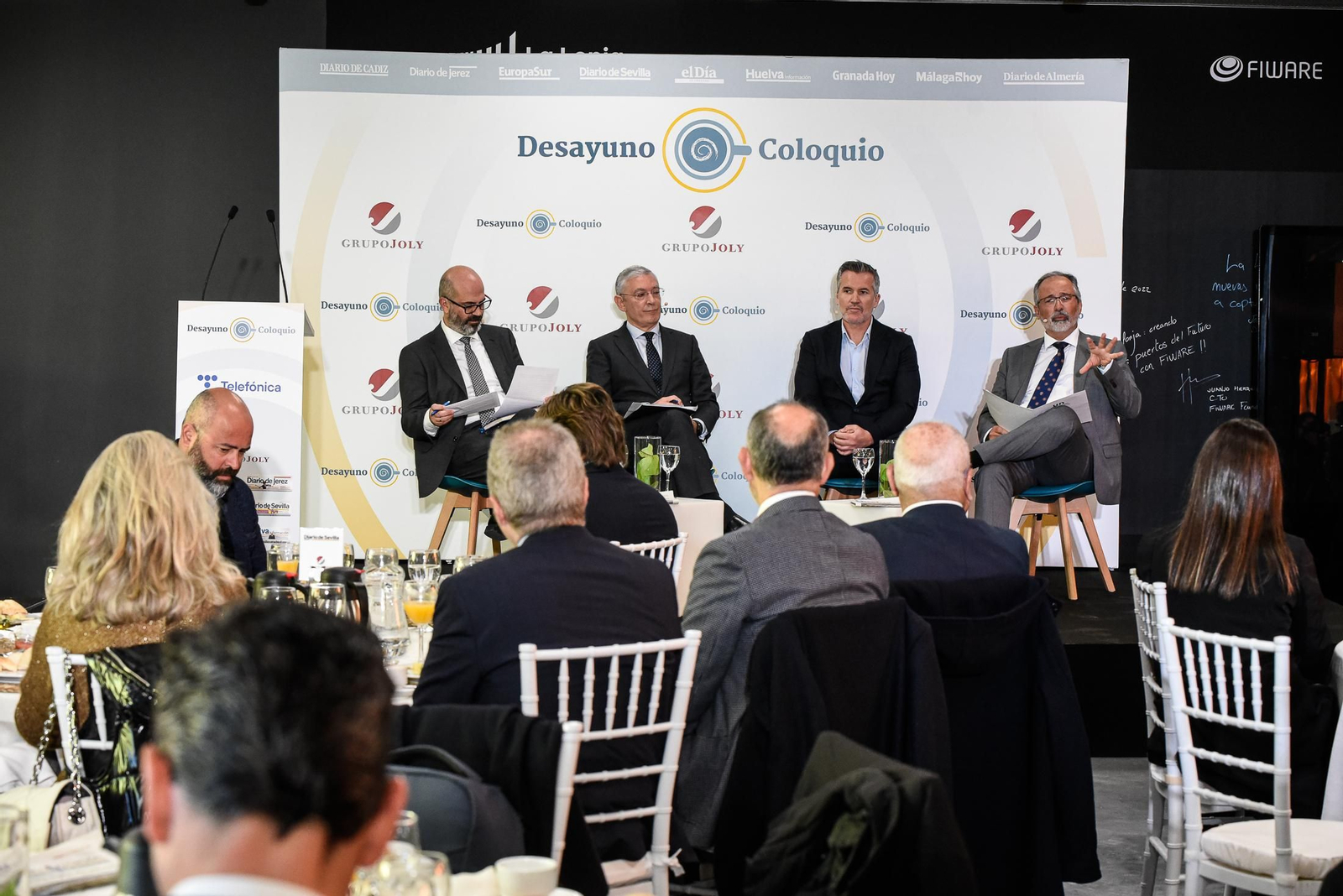 Imágenes del Desayuno Coloquio "Enomía azul, claves para el desarrollo sostenible" organizado por el Grupo Joly