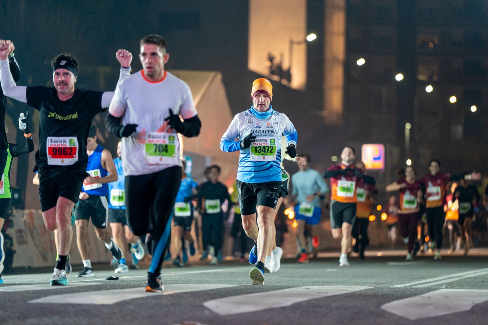 En imágenes: búscate en tu llegada a meta de la Carrera de San Antón 2026 (8)