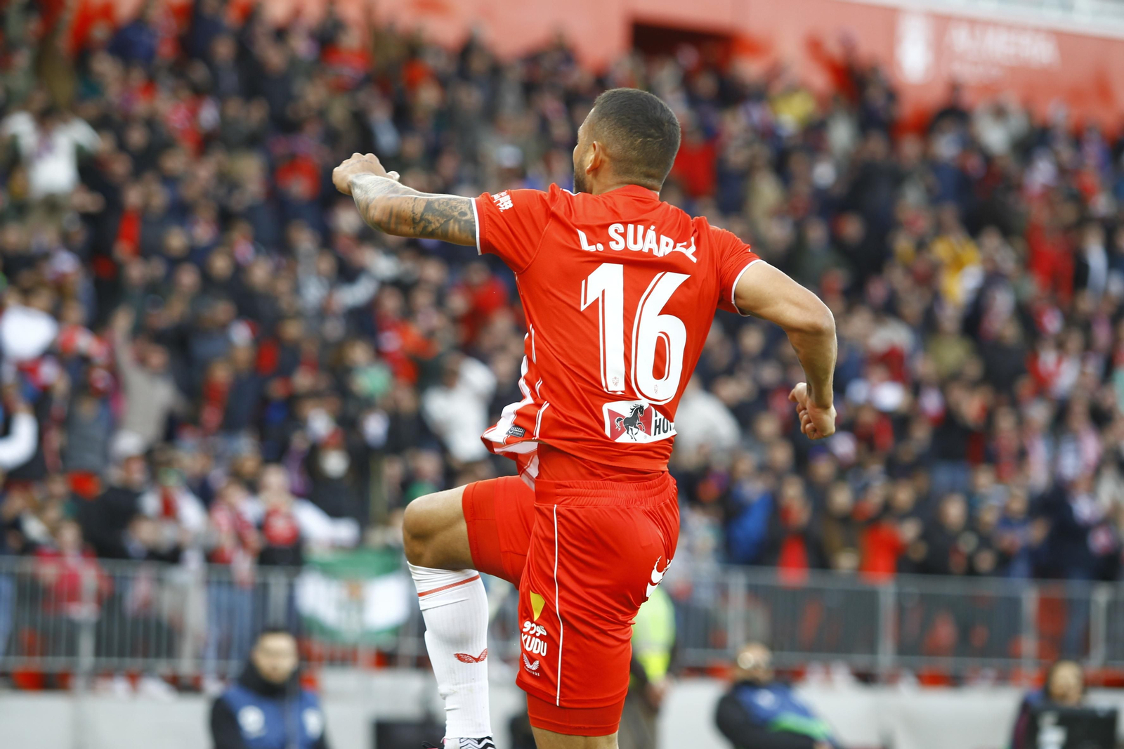 Imágenes del partido de fútbol U.D. Almería-Real Betis Balompié