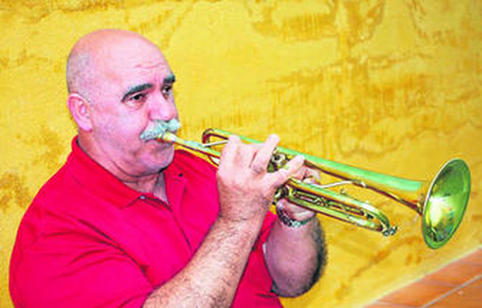 José Collado, durante un ensayo en el conservatorio de Marbella.