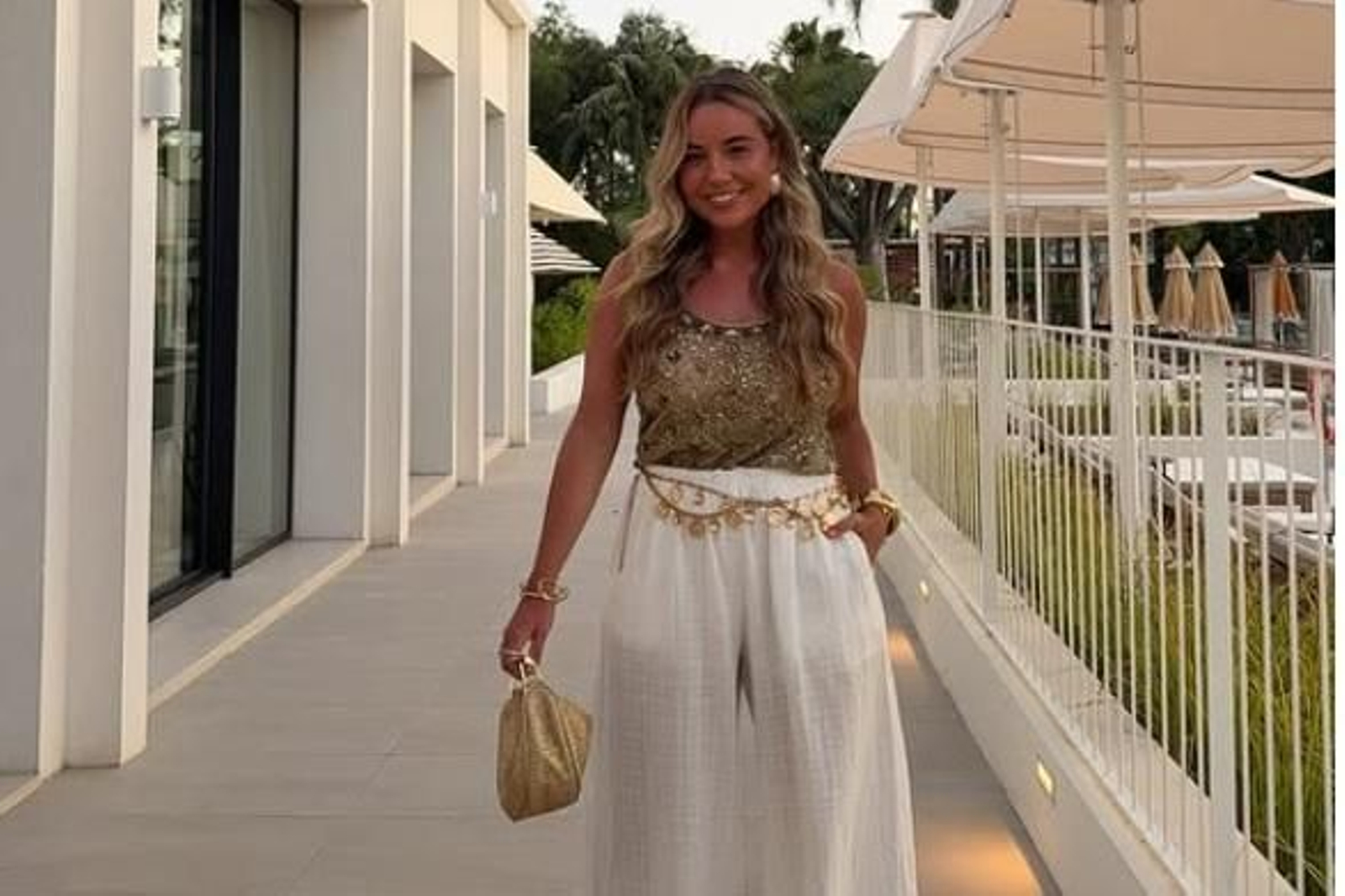 De todas las novedades de Lefties, estos son los pantalones sueltecitos y elegantes que compraría para llevar con un top de crochet y sandalias planas.