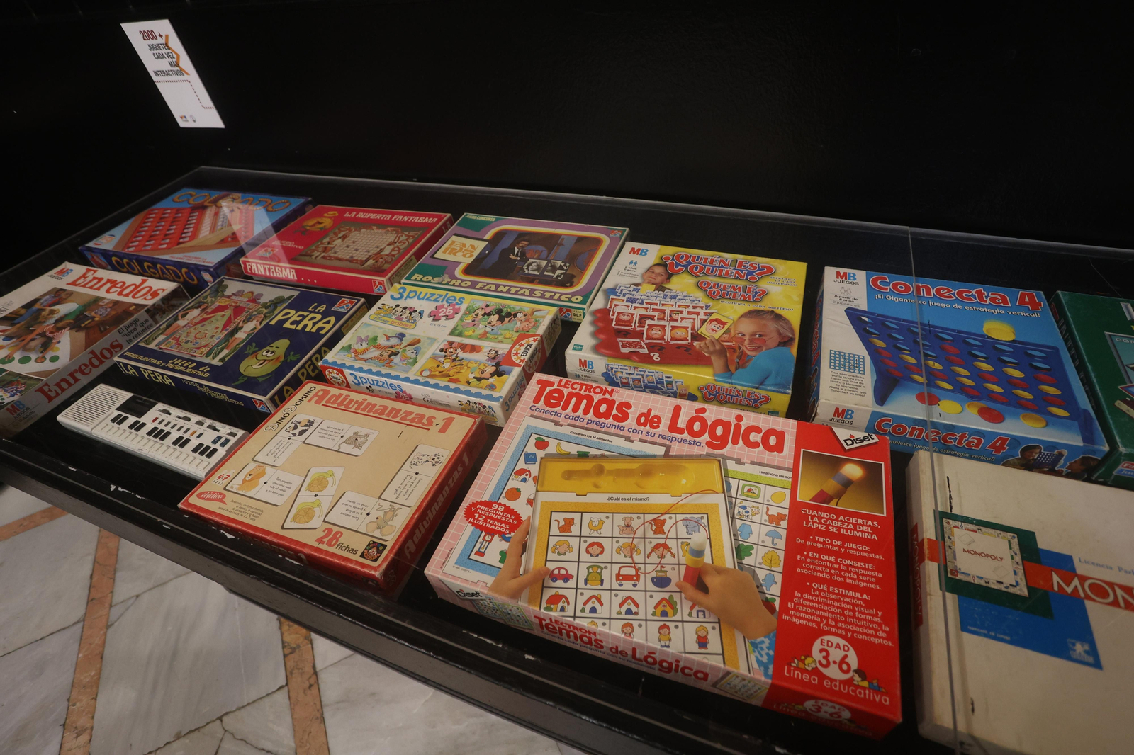 Exposición de juguetes antiguos en el Mercantil