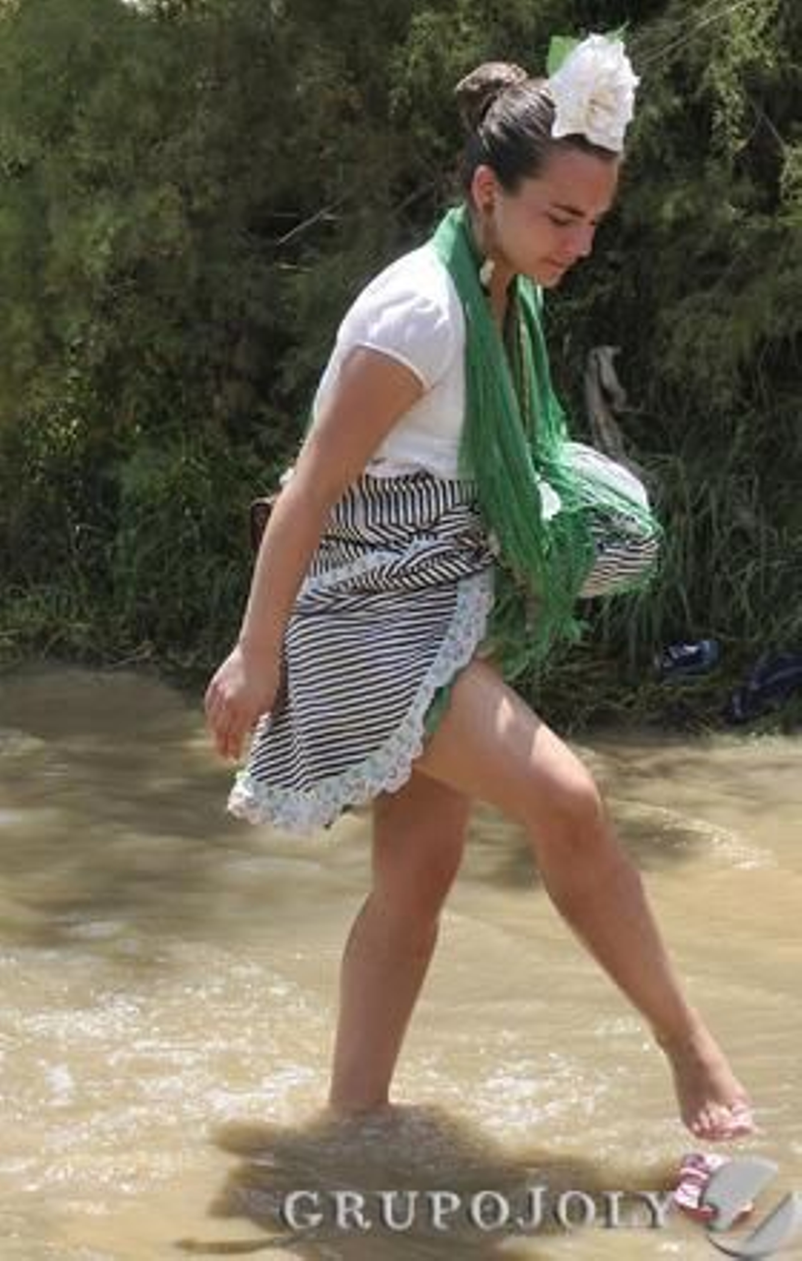 Los romeros macarenos a su paso por el Quema camino del Rocío.

Foto: Juan Carlos Vázquez