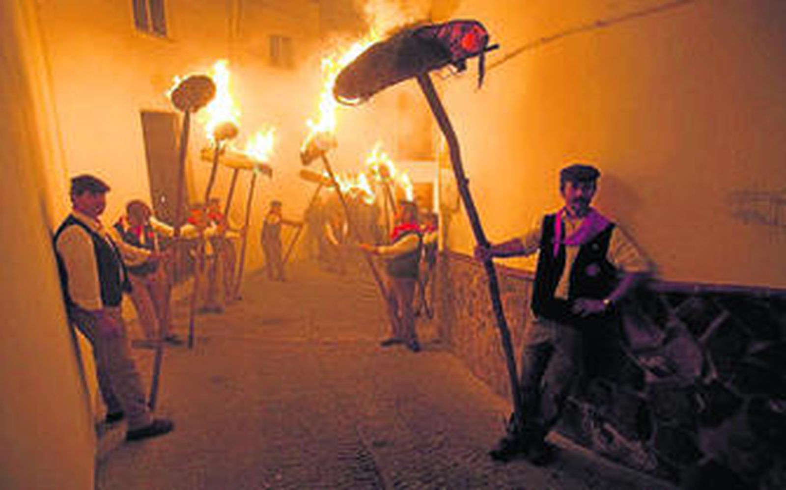 Procesión de la Divina Pastora durante la Fiesta de los Rondeles, en Casarabonela.