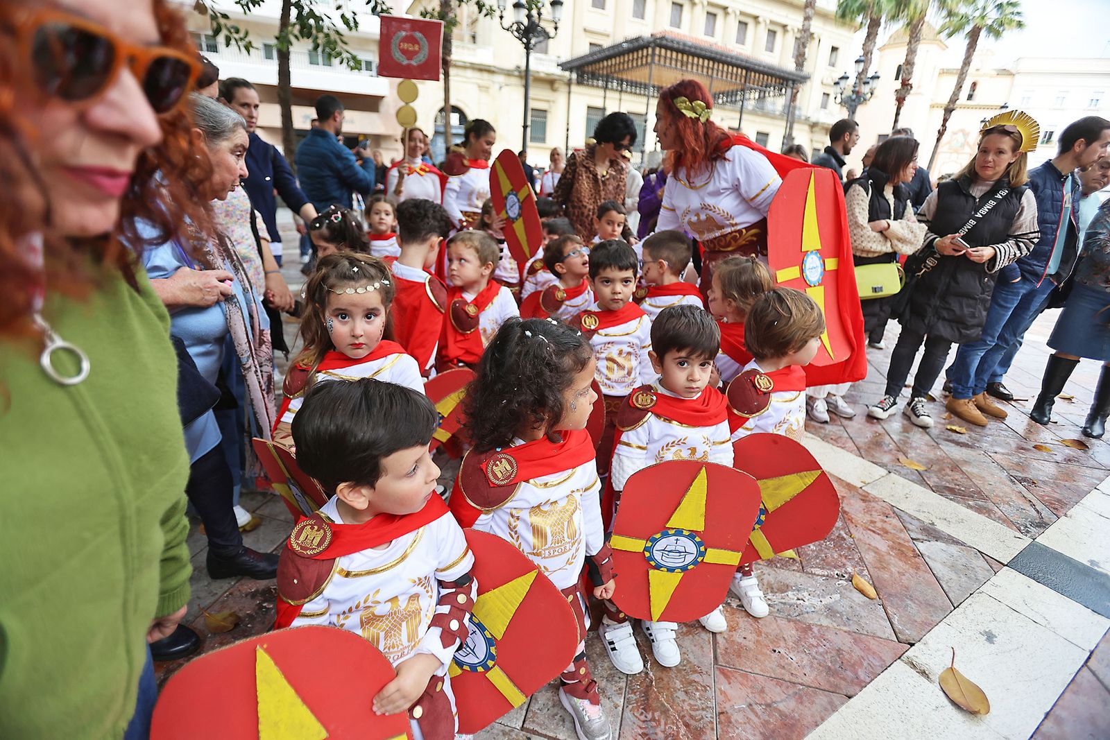 Imágenes del desfile “Un paseo por la historia”  de los niños del colegio Funcadia de Huelva