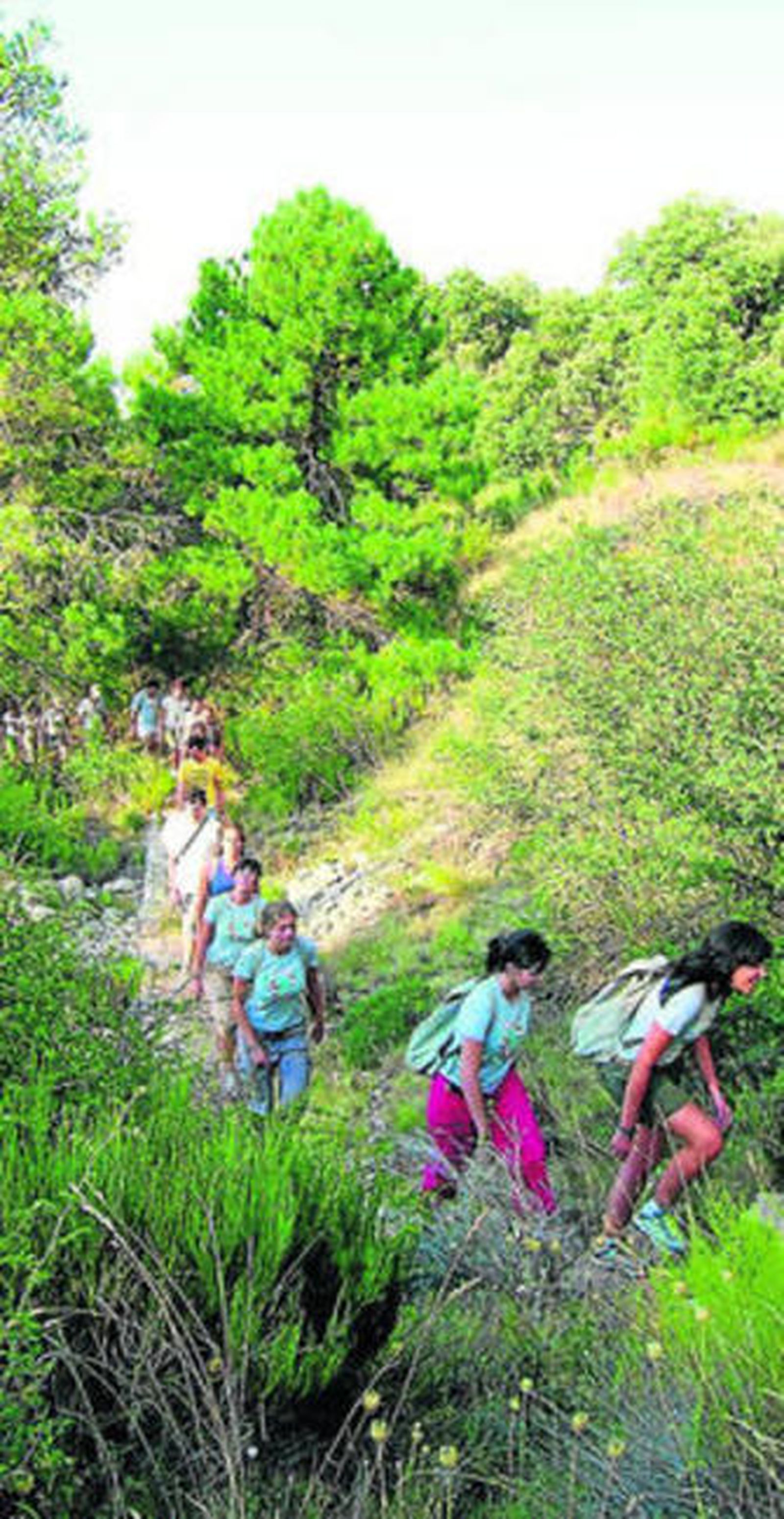 Los senderistas disfrutan por estos parajes bucólicos.