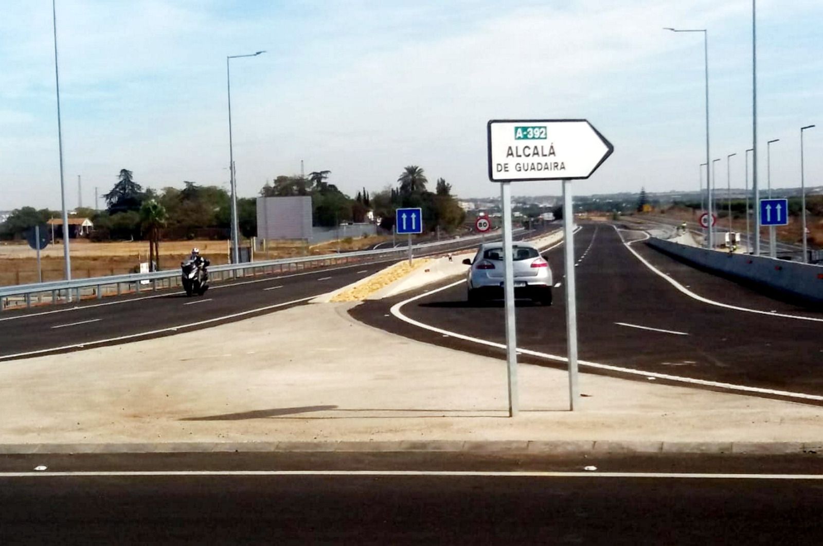 Los nuevos carriles abiertos a la circulación en la A-392.