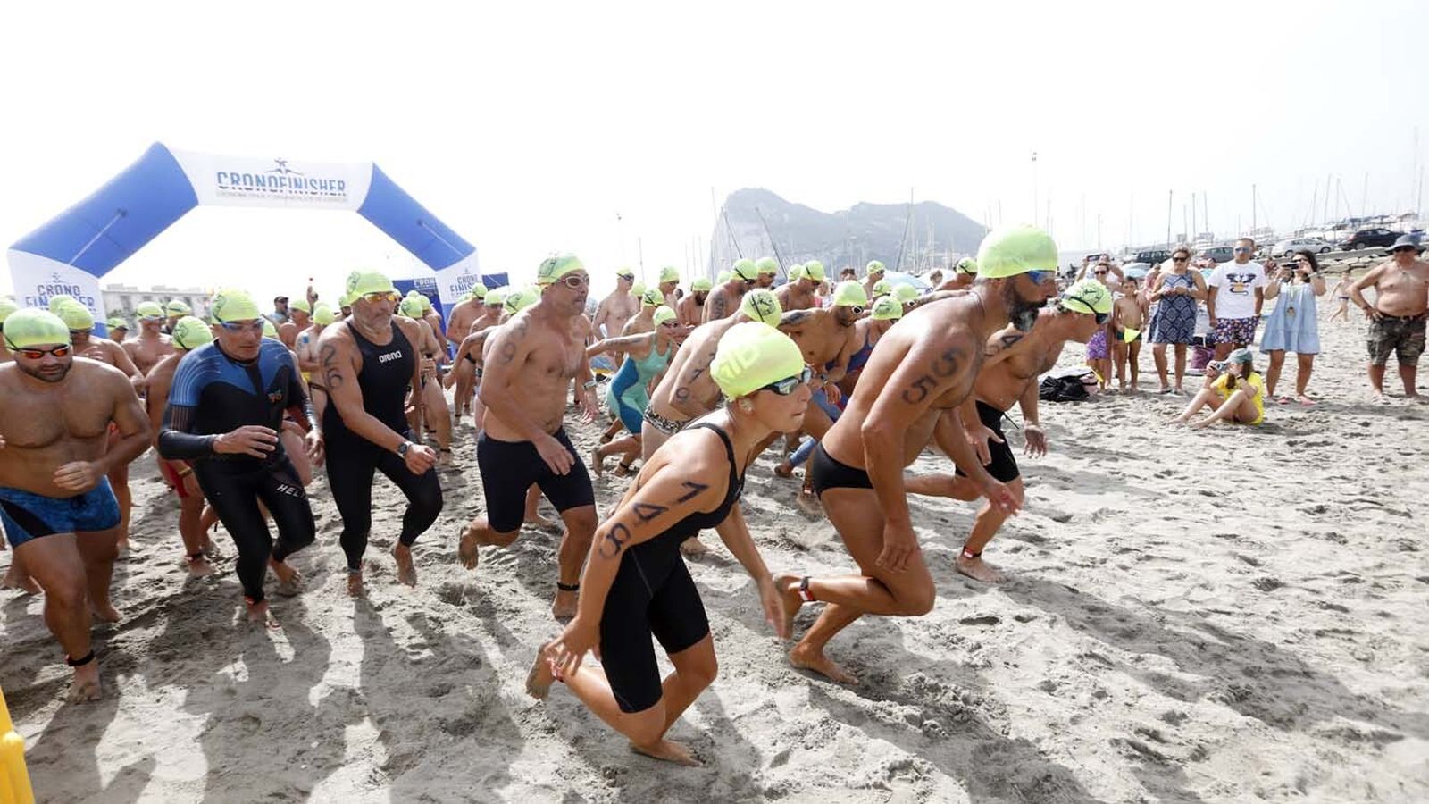 Las fotos de la IX Tragamillas solidaria de la Línea