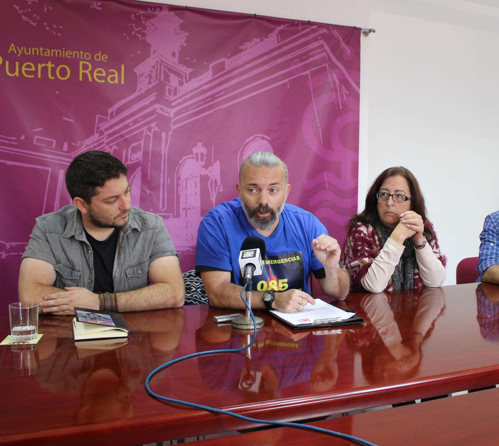 Pontones recibió en el Ayuntamiento a los representantes de los trabajadores del 085.